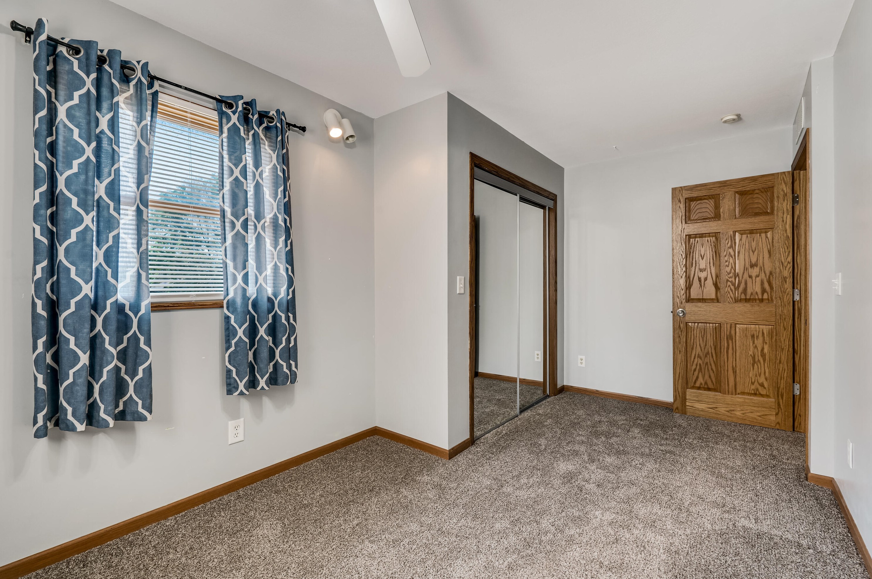 1733 La Fond Ave, La Crosse WI  54603-1475 exterior