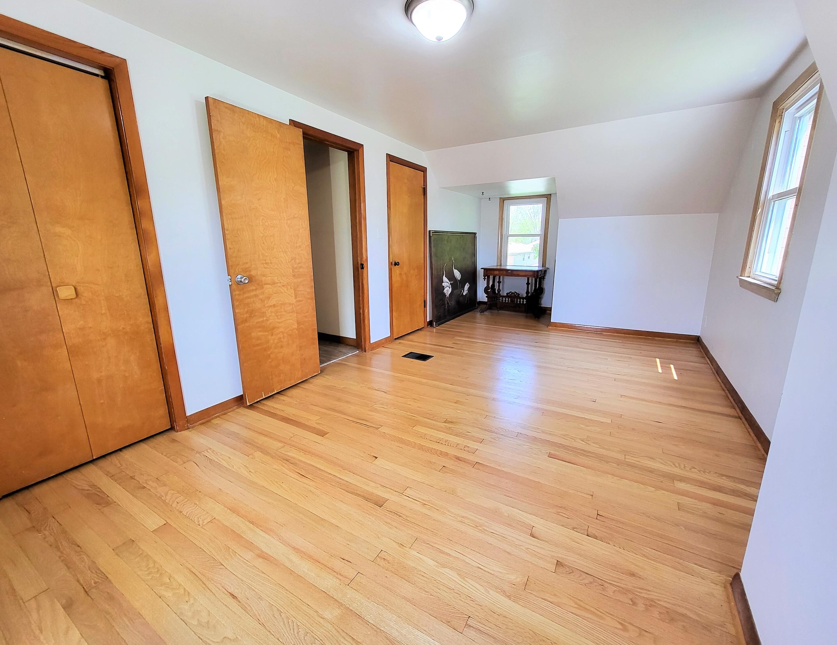 1703 Menomonee Ave, South Milwaukee WI  53172-2941 exterior