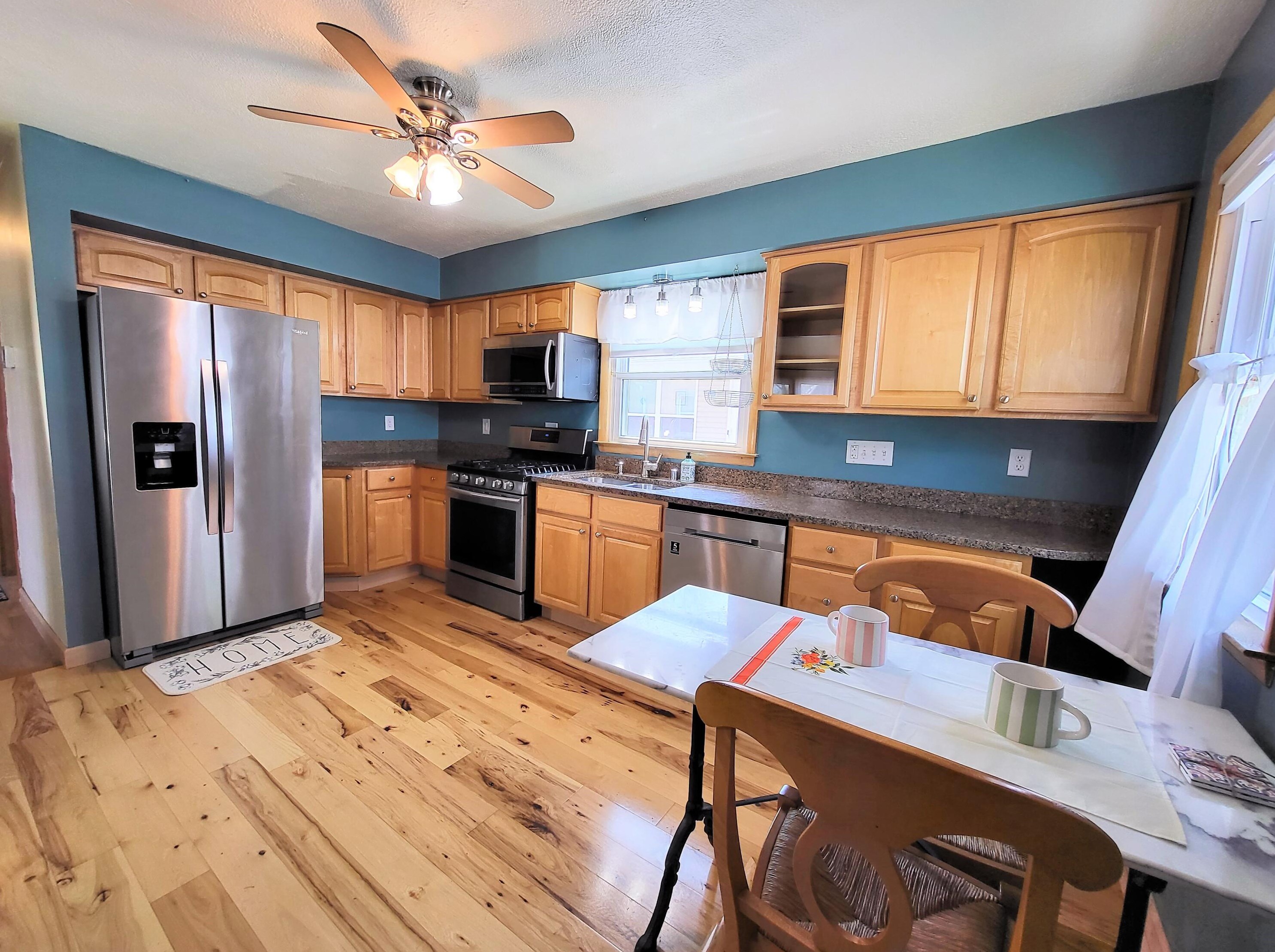 1703 Menomonee Ave, South Milwaukee WI  53172-2941 exterior