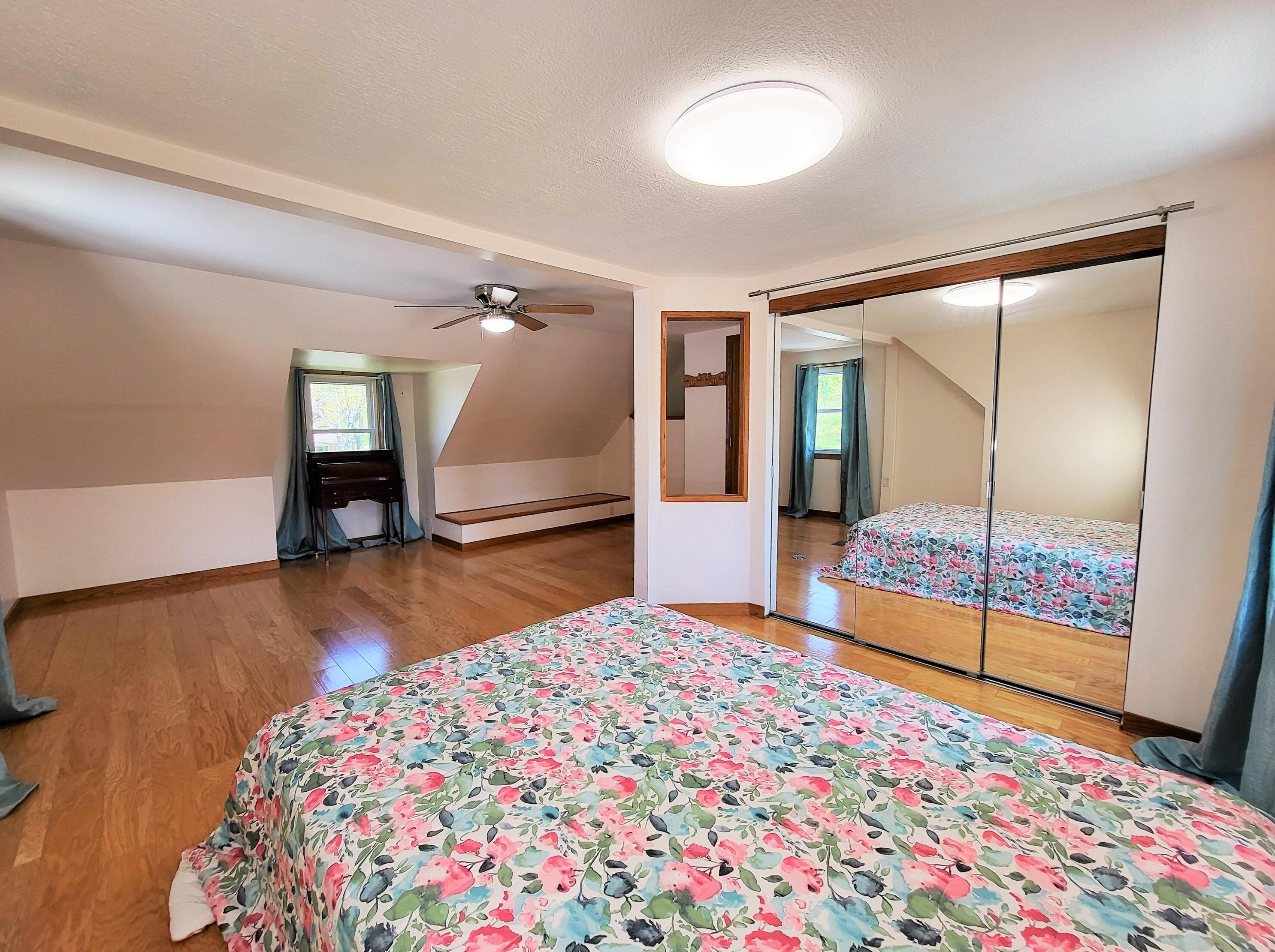 1703 Menomonee Ave, South Milwaukee WI  53172-2941 exterior