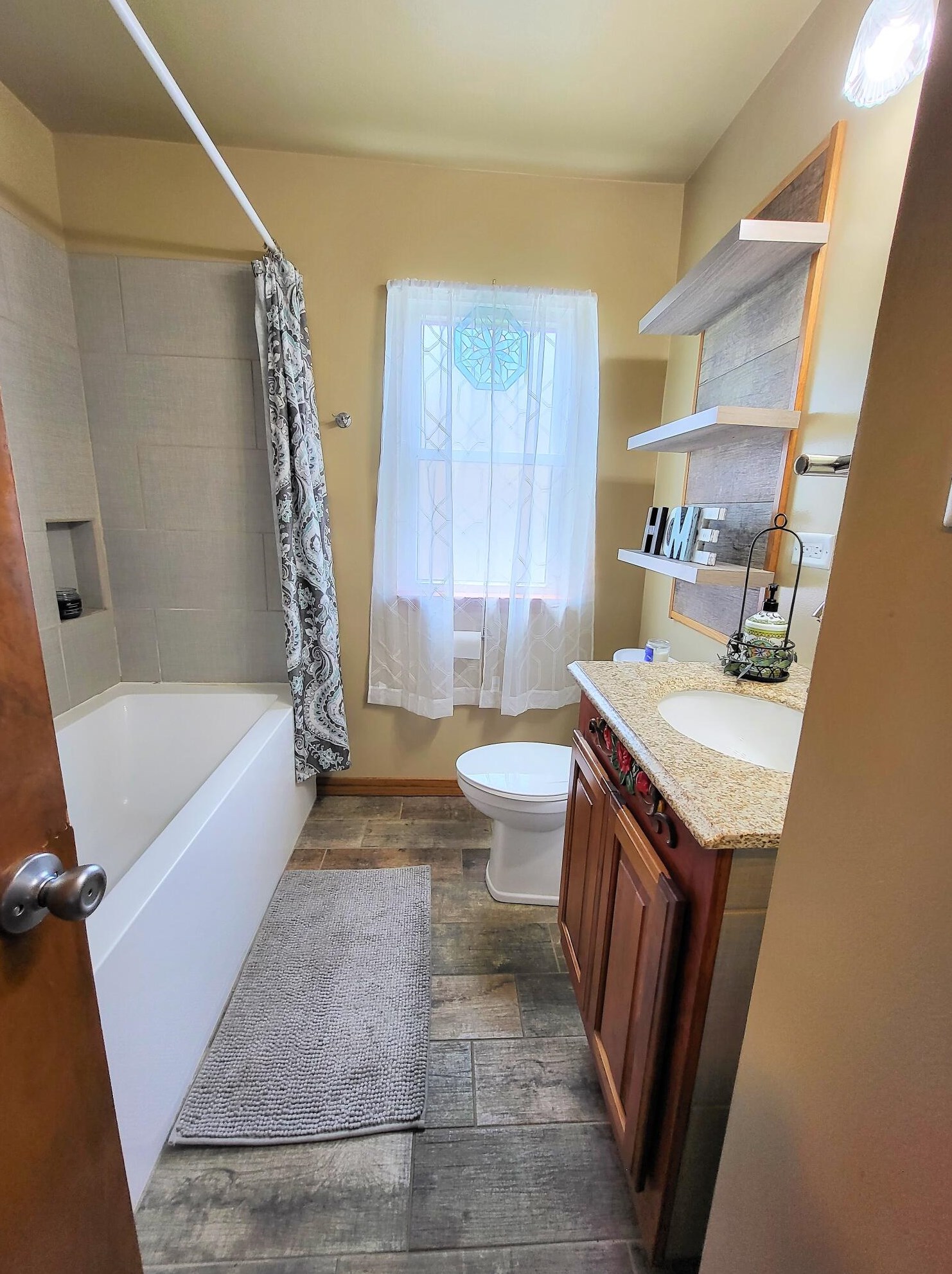 1703 Menomonee Ave, South Milwaukee WI  53172-2941 exterior