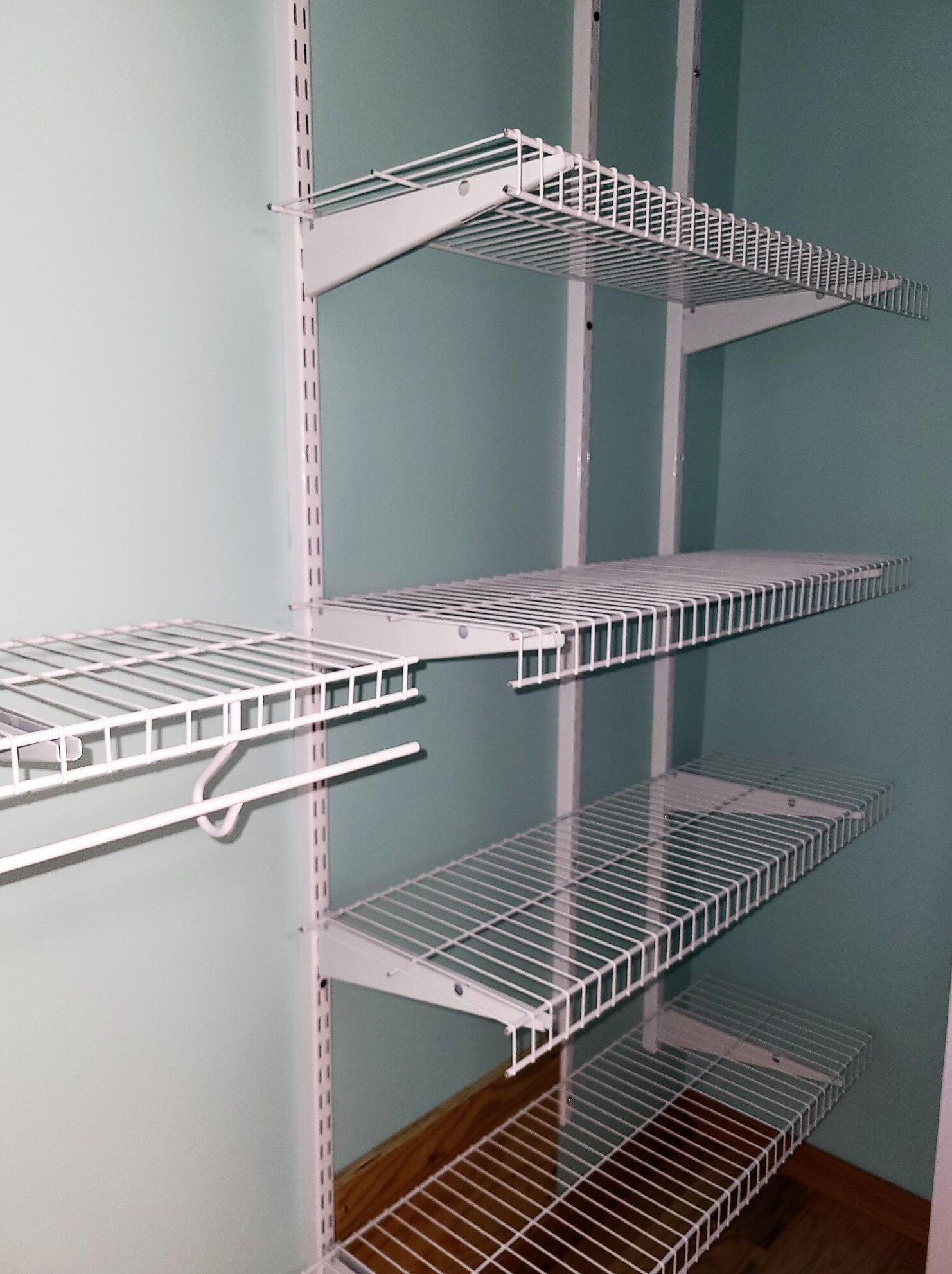 1703 Menomonee Ave, South Milwaukee WI  53172-2941 exterior