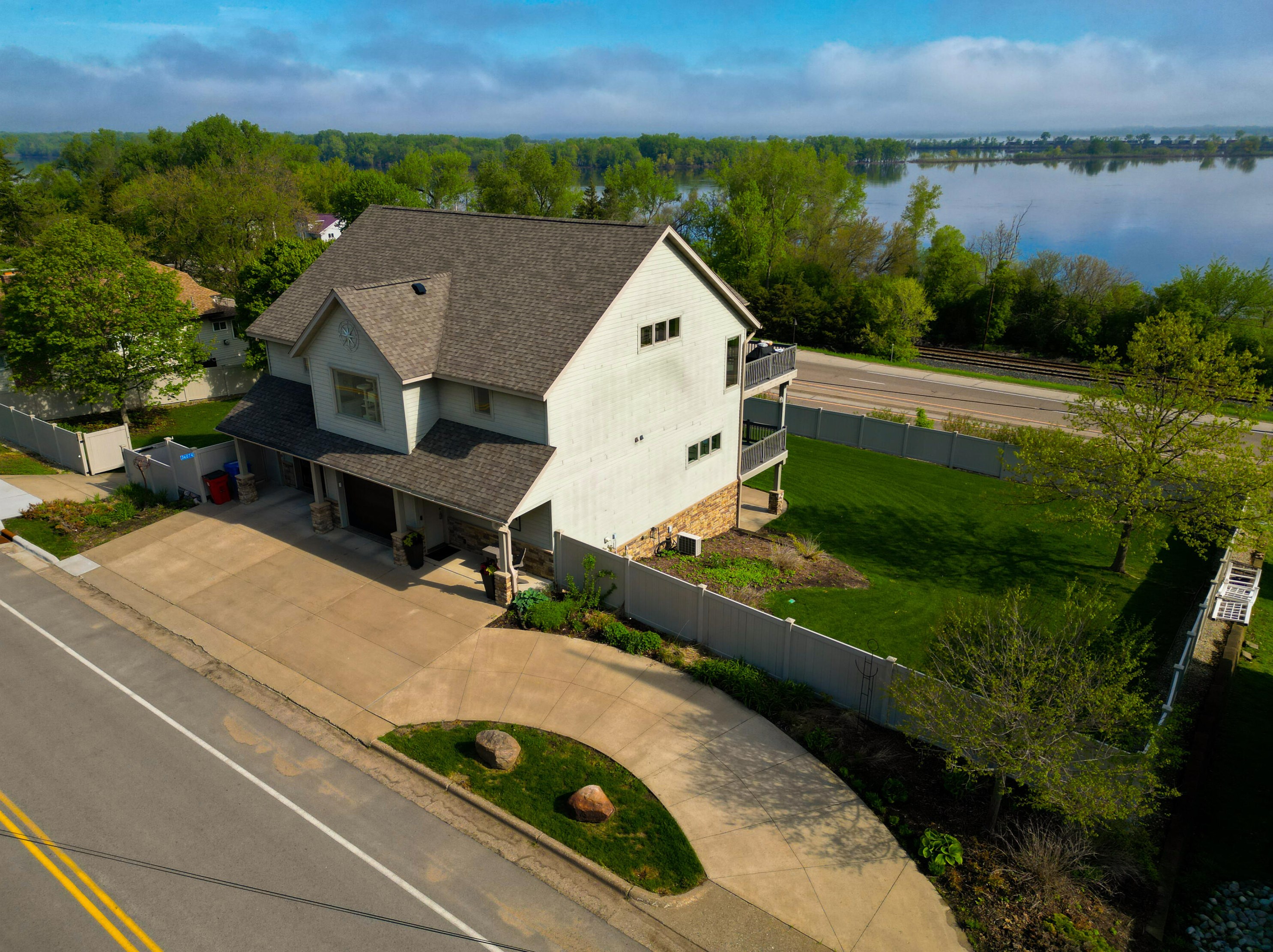 36074 Old Homer Rd, Wilson MN  55987-5683 exterior