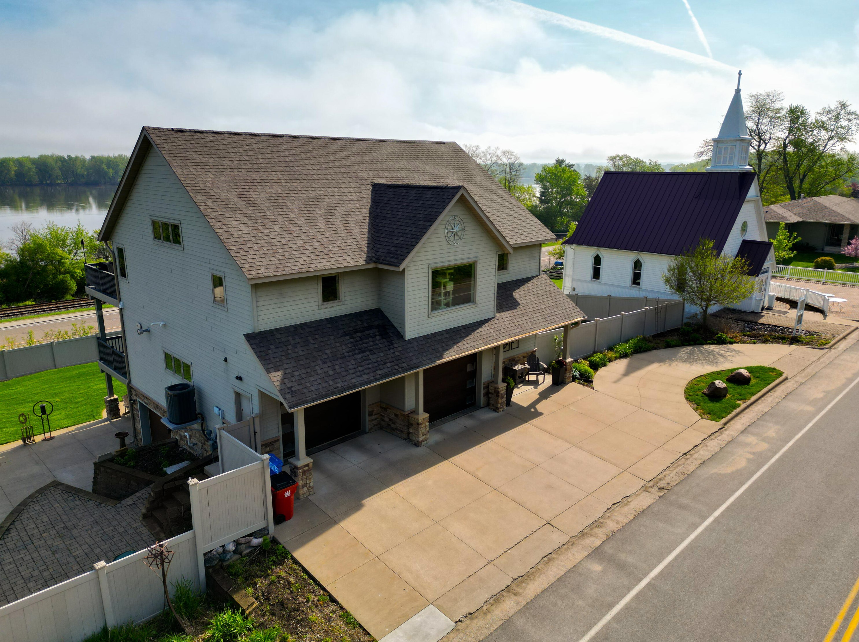 36074 Old Homer Rd, Wilson MN  55987-5683 exterior