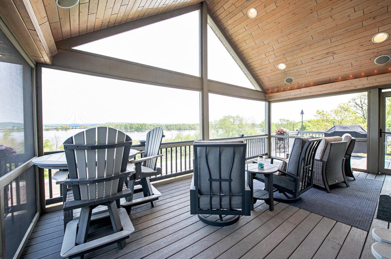 36074 Old Homer Rd, Wilson MN  55987-5683 exterior