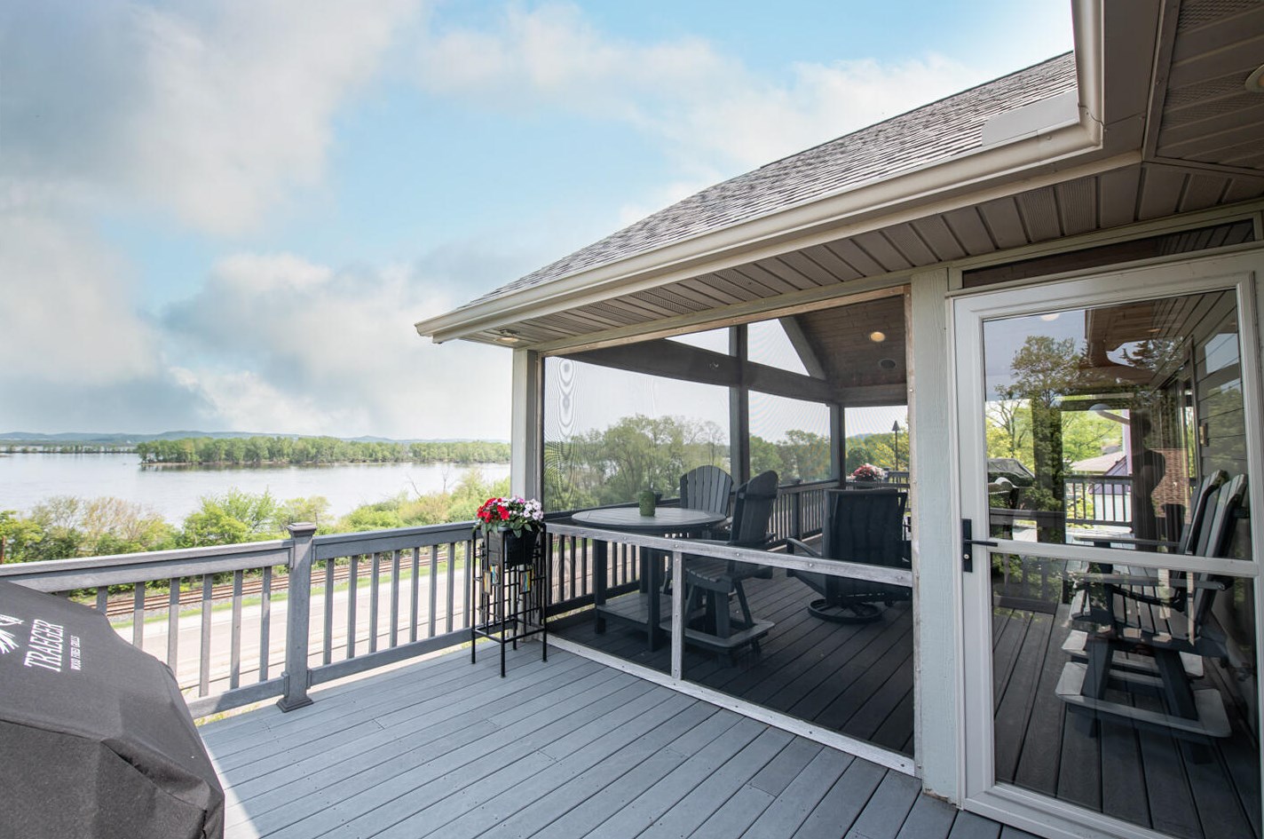 36074 Old Homer Rd, Wilson MN  55987-5683 exterior