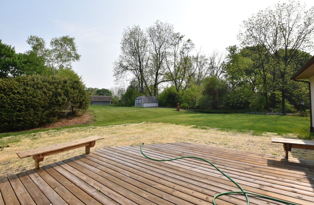 143 Robin Hill Dr, Racine WI  53406-3531 exterior