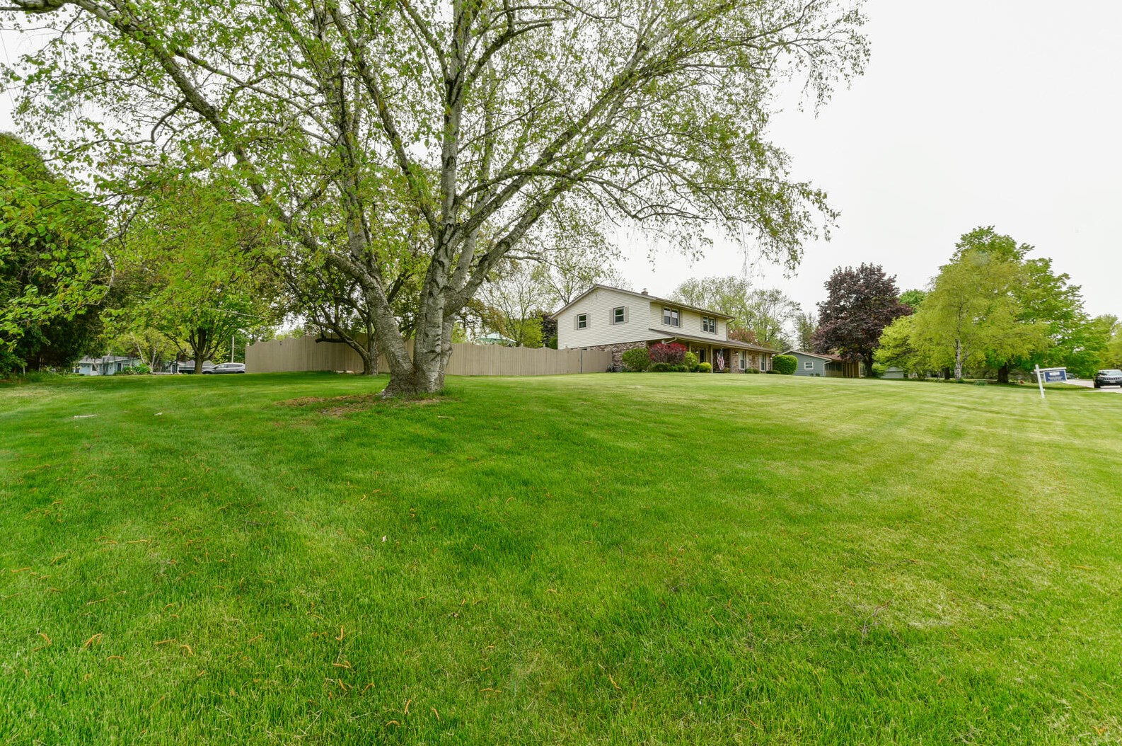 4210 Bexley Dr, Brookfield WI  53045-7404 exterior