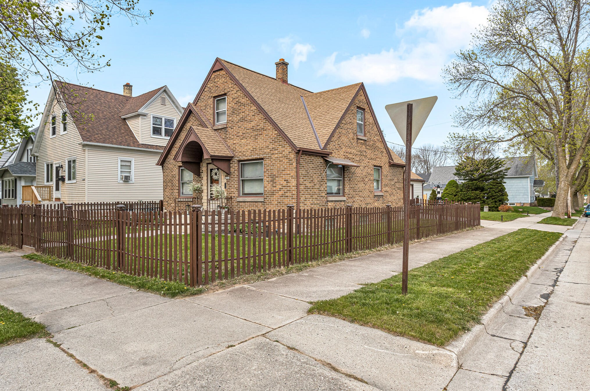 2503 12th St, Sheboygan WI  53083-4770 exterior