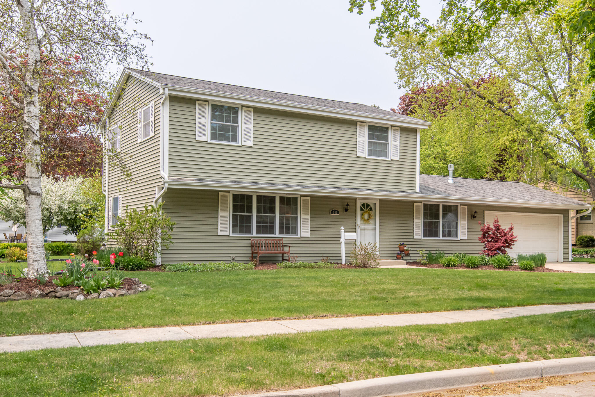 W61N931 Glenwood Dr, Cedarburg, WI 53012 MLS 1835150 Coldwell Banker