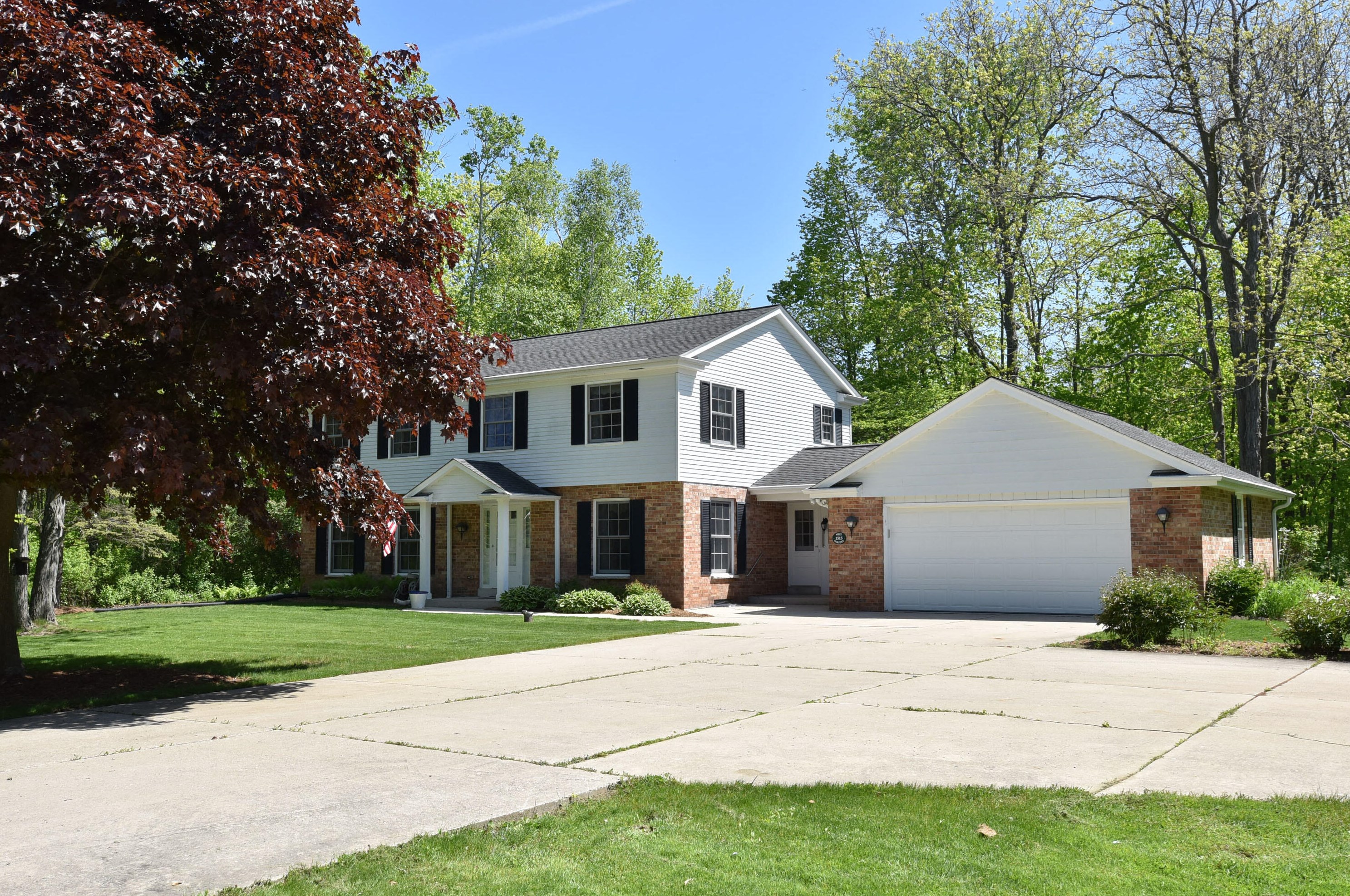 1515 Dorothy Pl, Thiensville, WI 53092