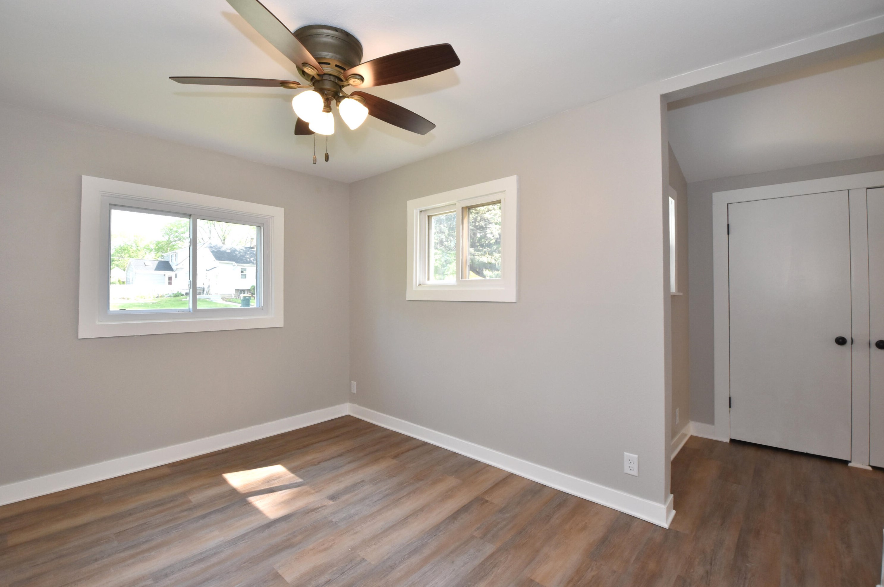 11013 Parnell Ave, Hales Corners WI  53130-1866 exterior