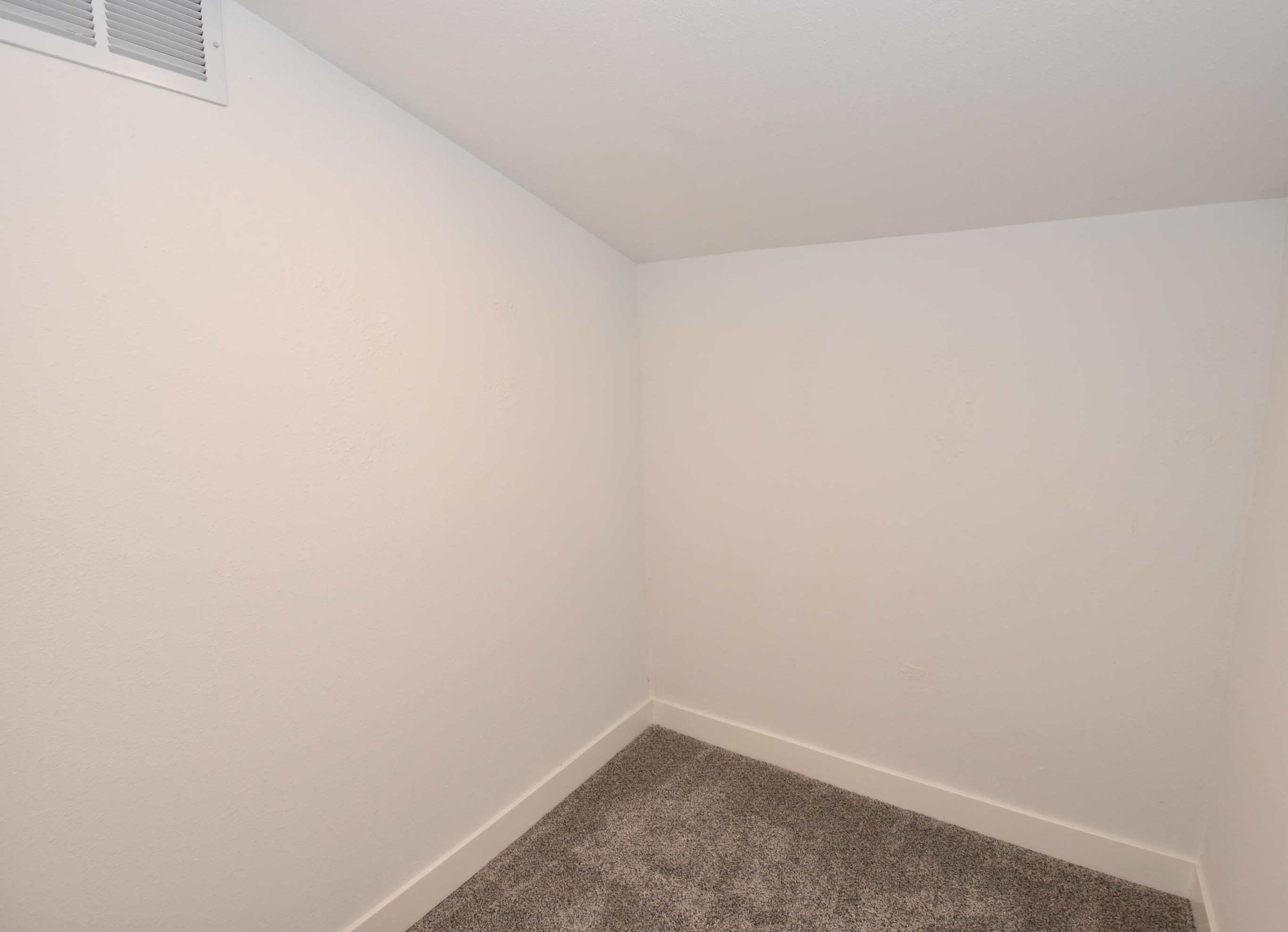 11013 Parnell Ave, Hales Corners WI  53130-1866 exterior