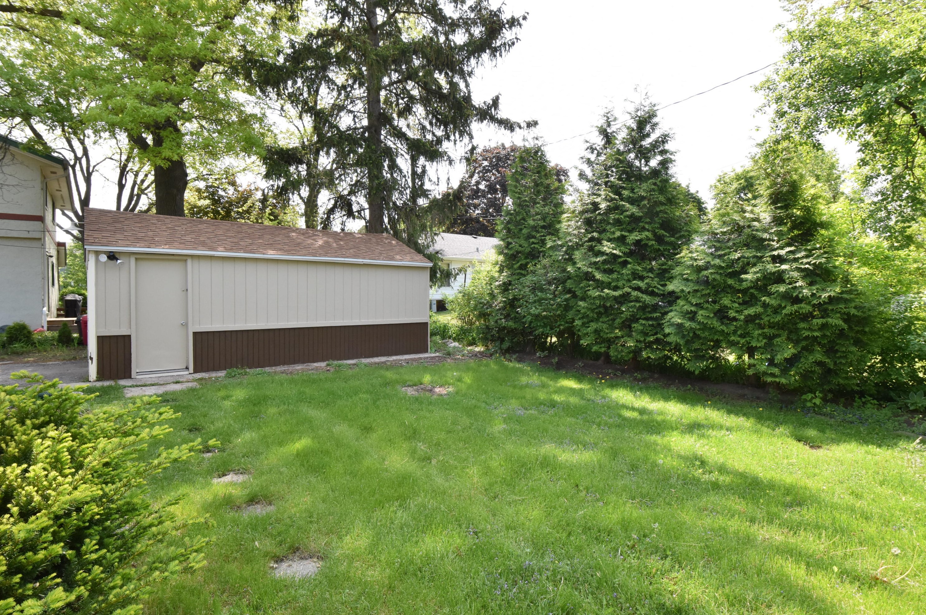 11013 Parnell Ave, Hales Corners WI  53130-1866 exterior