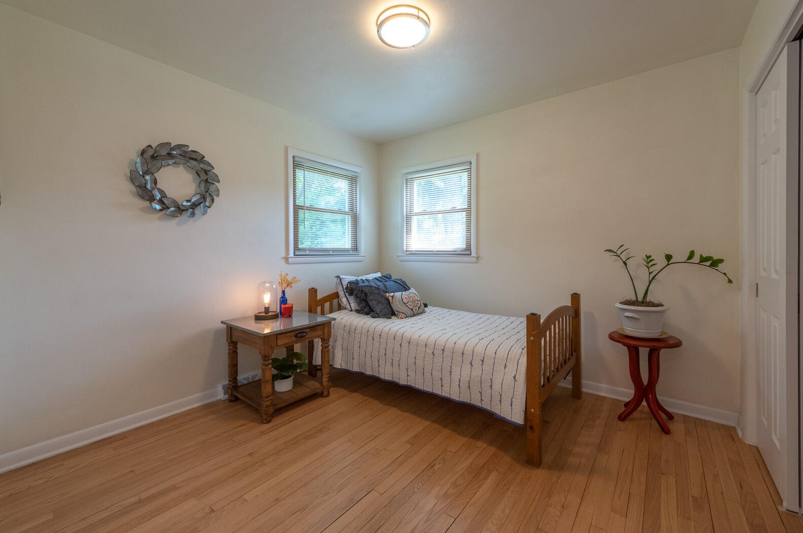 17325 Burnet St, Brookfield WI  53045-6706 exterior