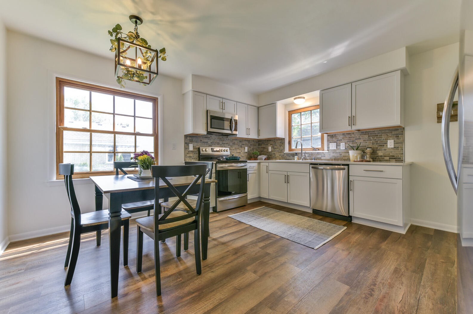 17325 Burnet St, Brookfield WI  53045-6706 exterior
