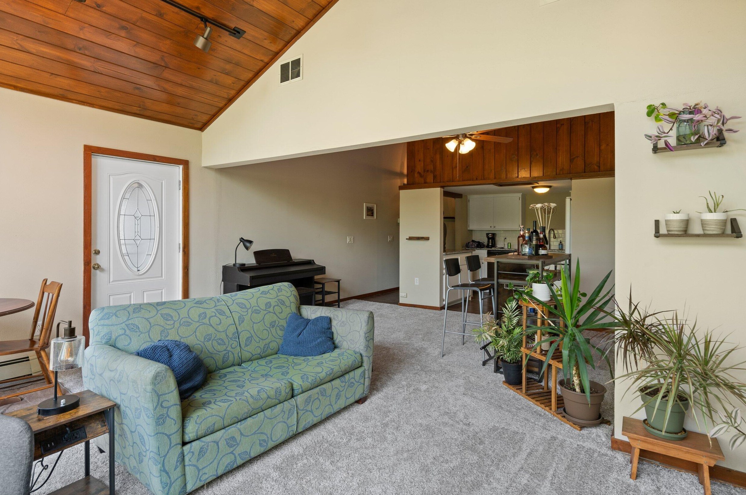 388 Prairie Run, Grafton WI  53024-1176 exterior