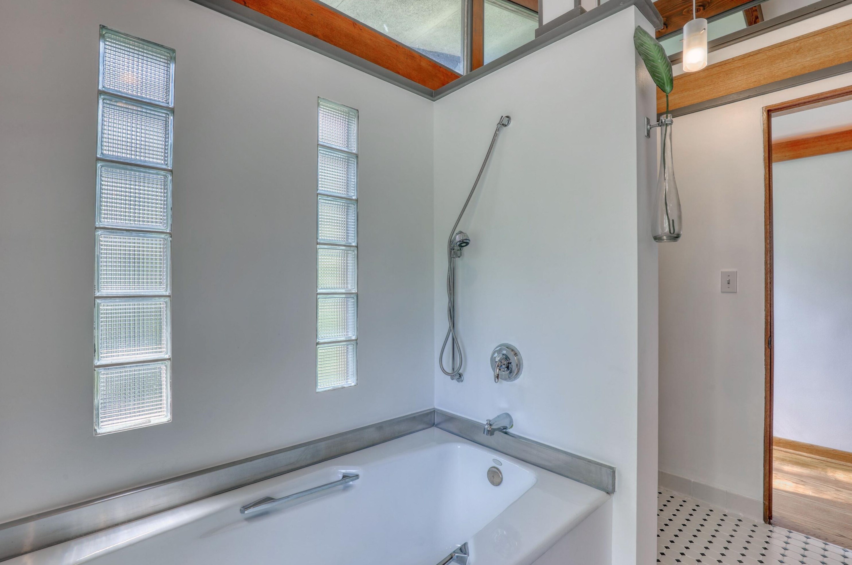 5221 Chicory Rd, Racine WI 53403-9709 exterior