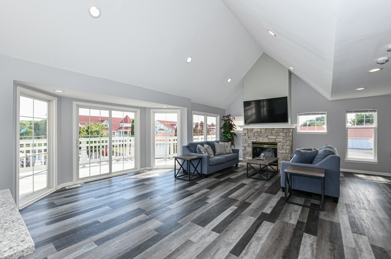 2222 Landings Ln, Delavan WI  53115-3976 exterior