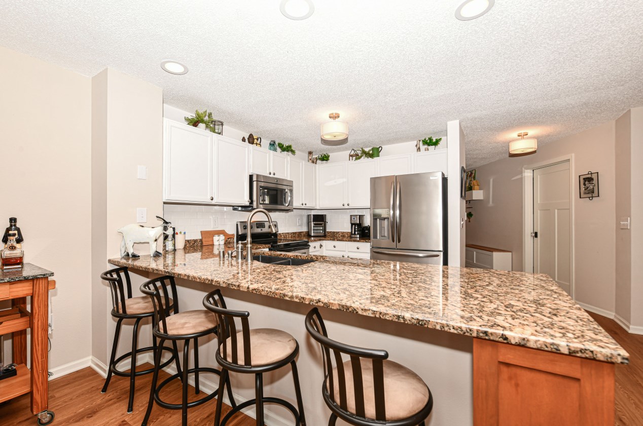2222 Landings Ln, Delavan WI  53115-3976 exterior