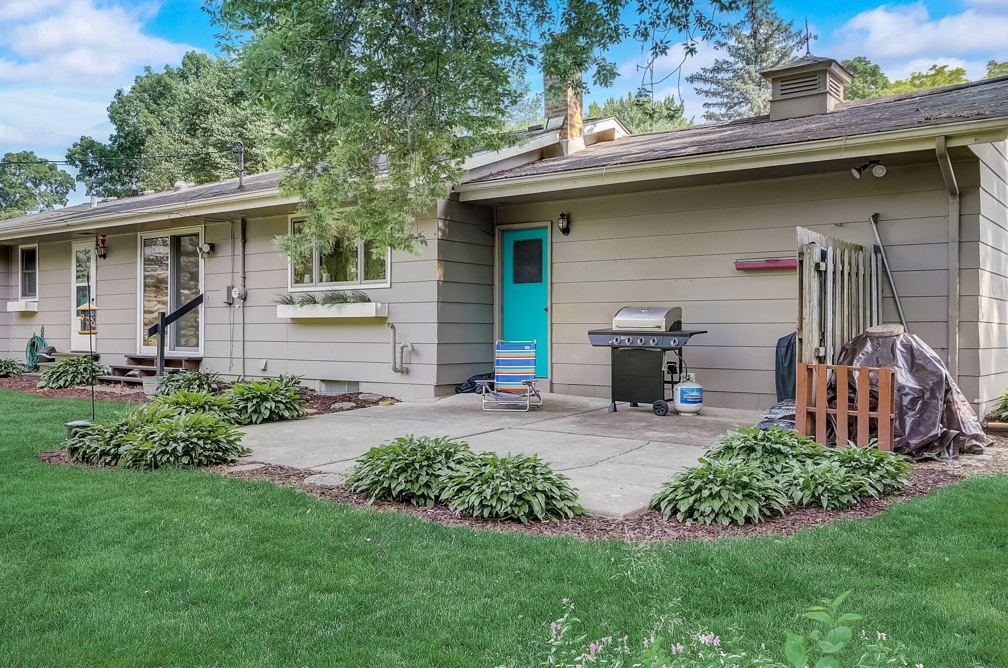 17250 Brooklawn Dr, Brookfield WI  53045-1538 exterior