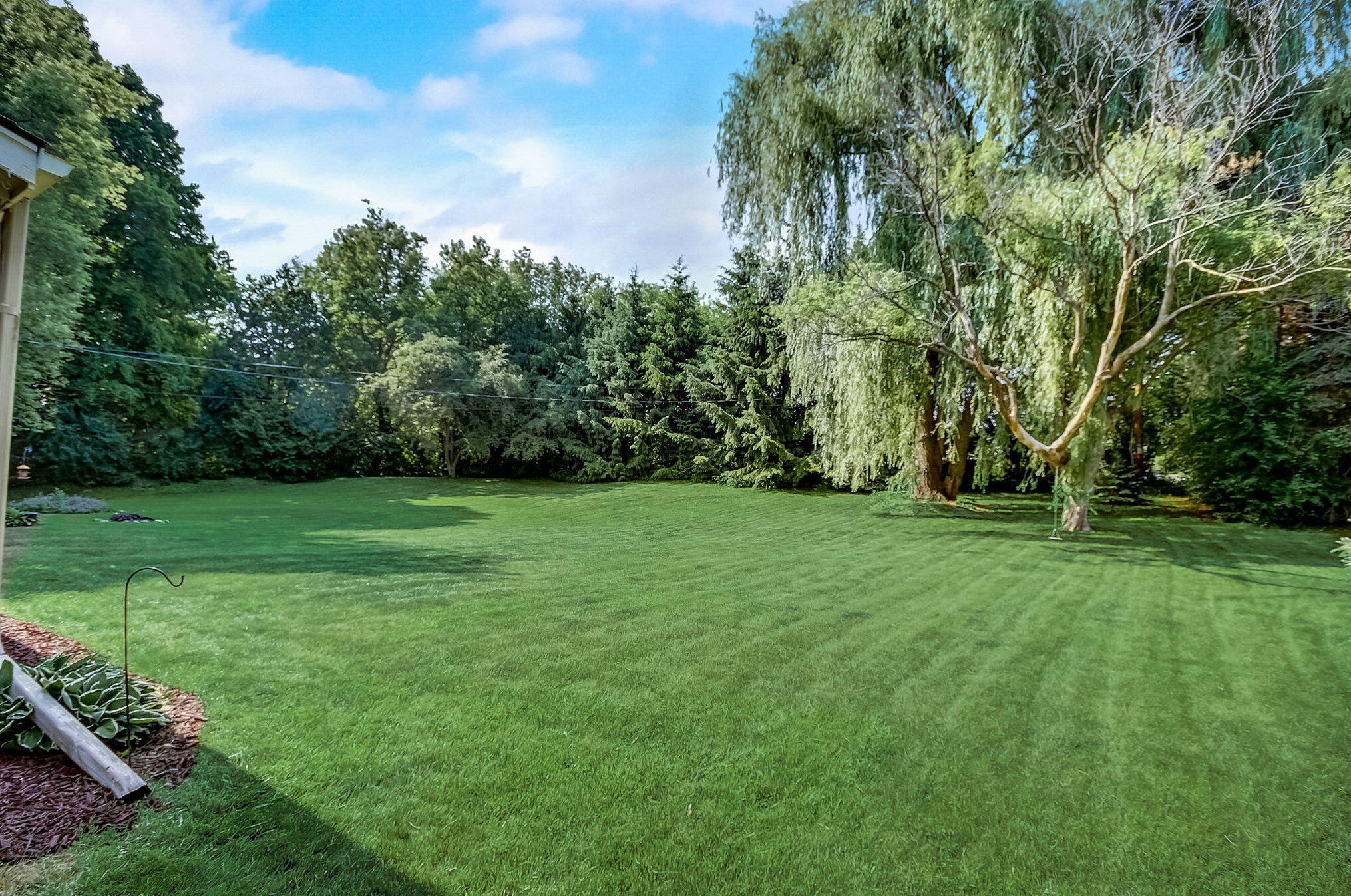 17250 Brooklawn Dr, Brookfield WI  53045-1538 exterior