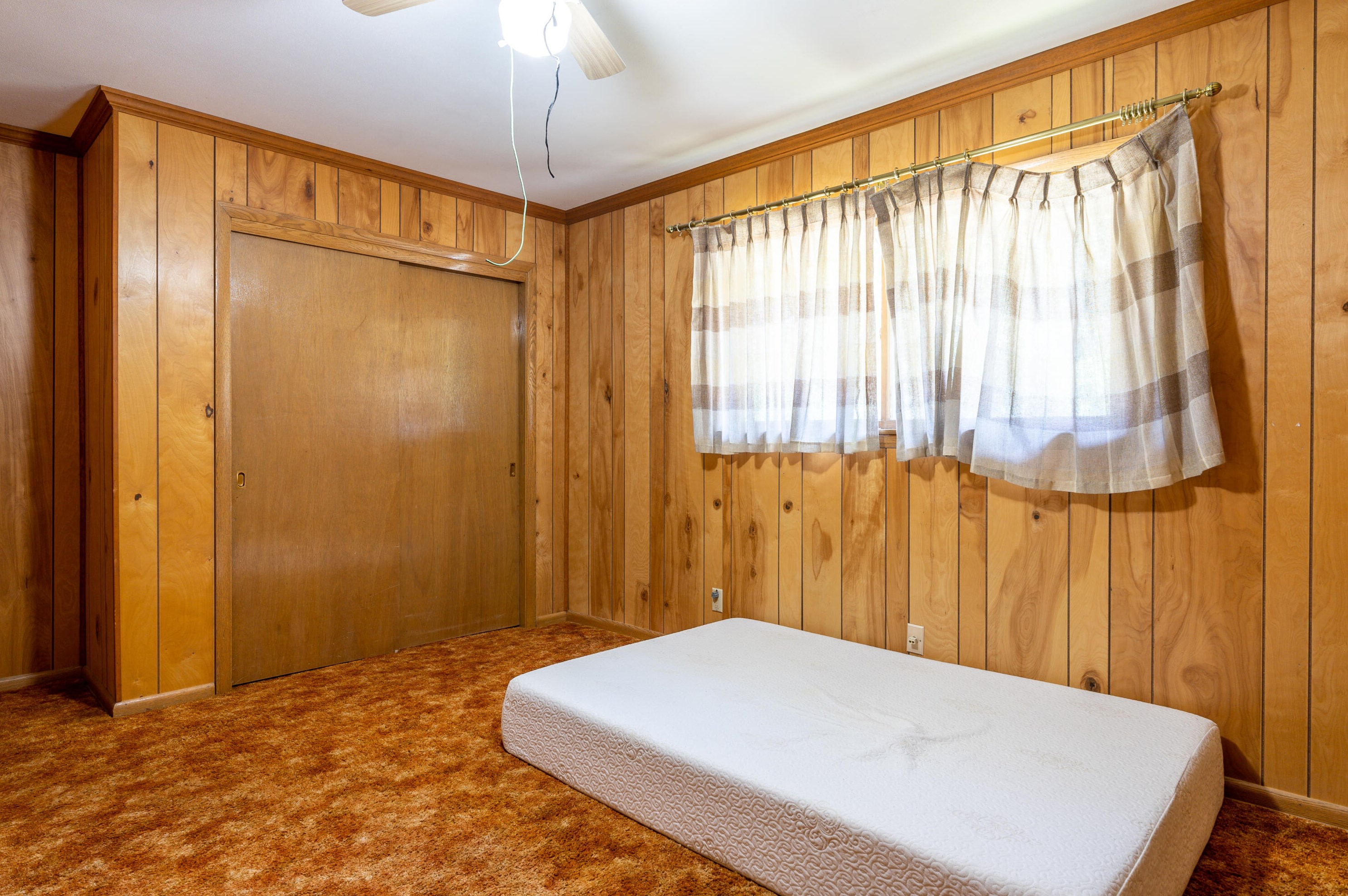 5256 108th Ct, Milwaukee WI  53225-3102 exterior