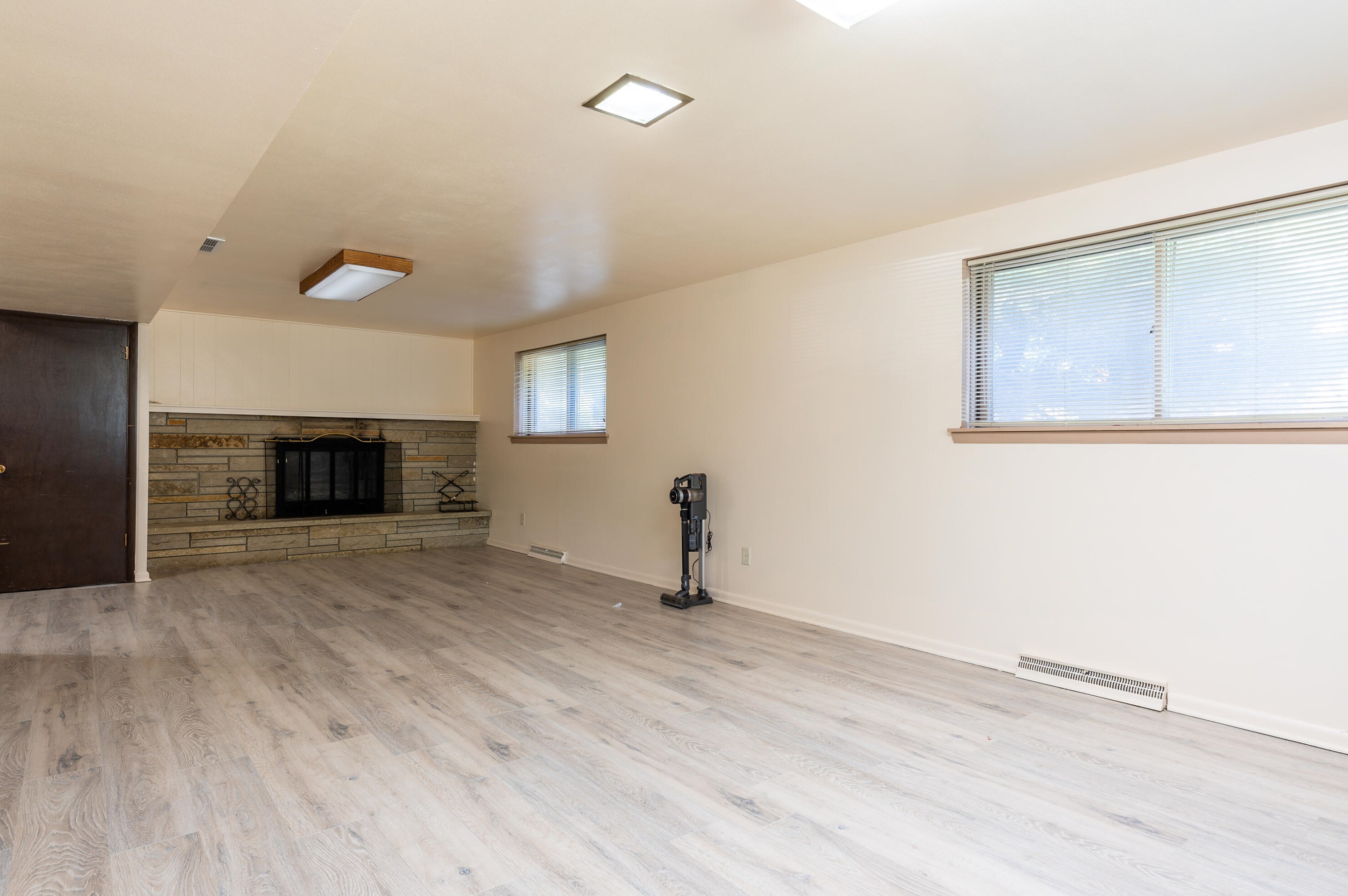 5256 108th Ct, Milwaukee WI  53225-3102 exterior