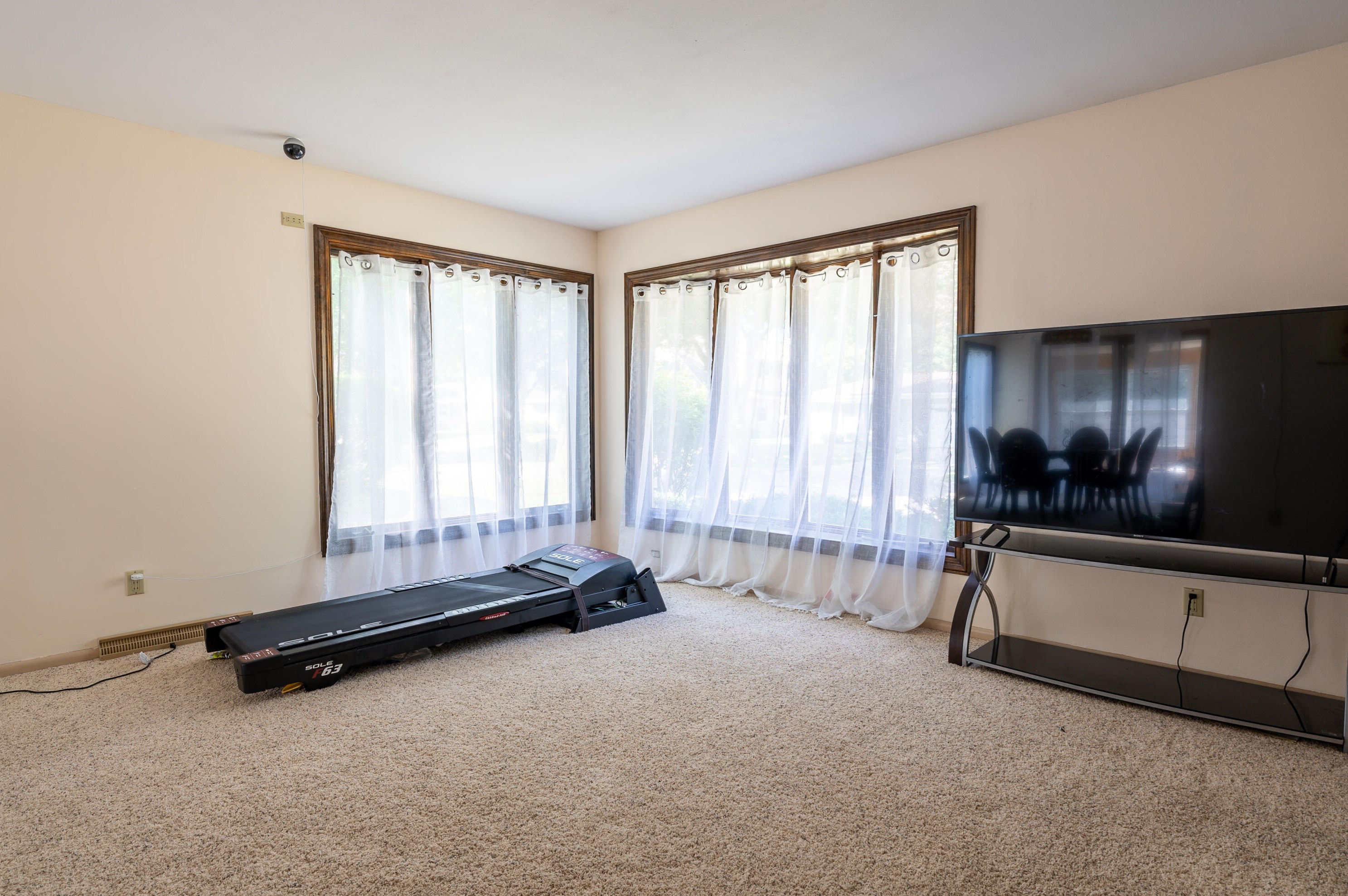 5256 108th Ct, Milwaukee WI  53225-3102 exterior