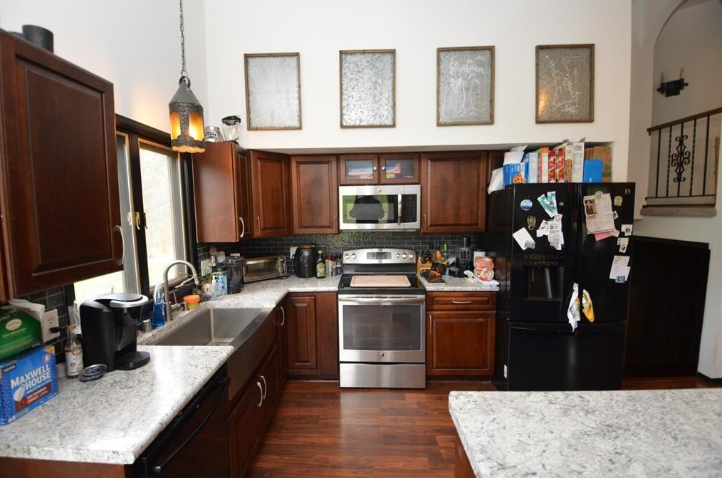 3800 Turnwood Dr, Richfield WI  53076-9633 exterior