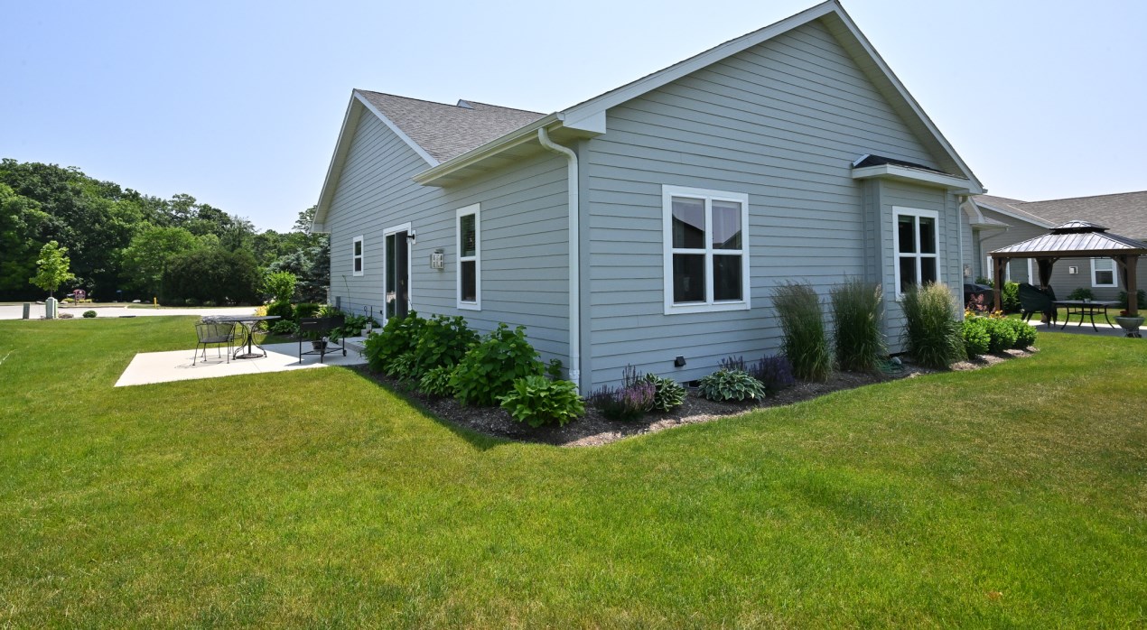 234 Oak Hill Cir, Lyons WI  53105-7248 exterior