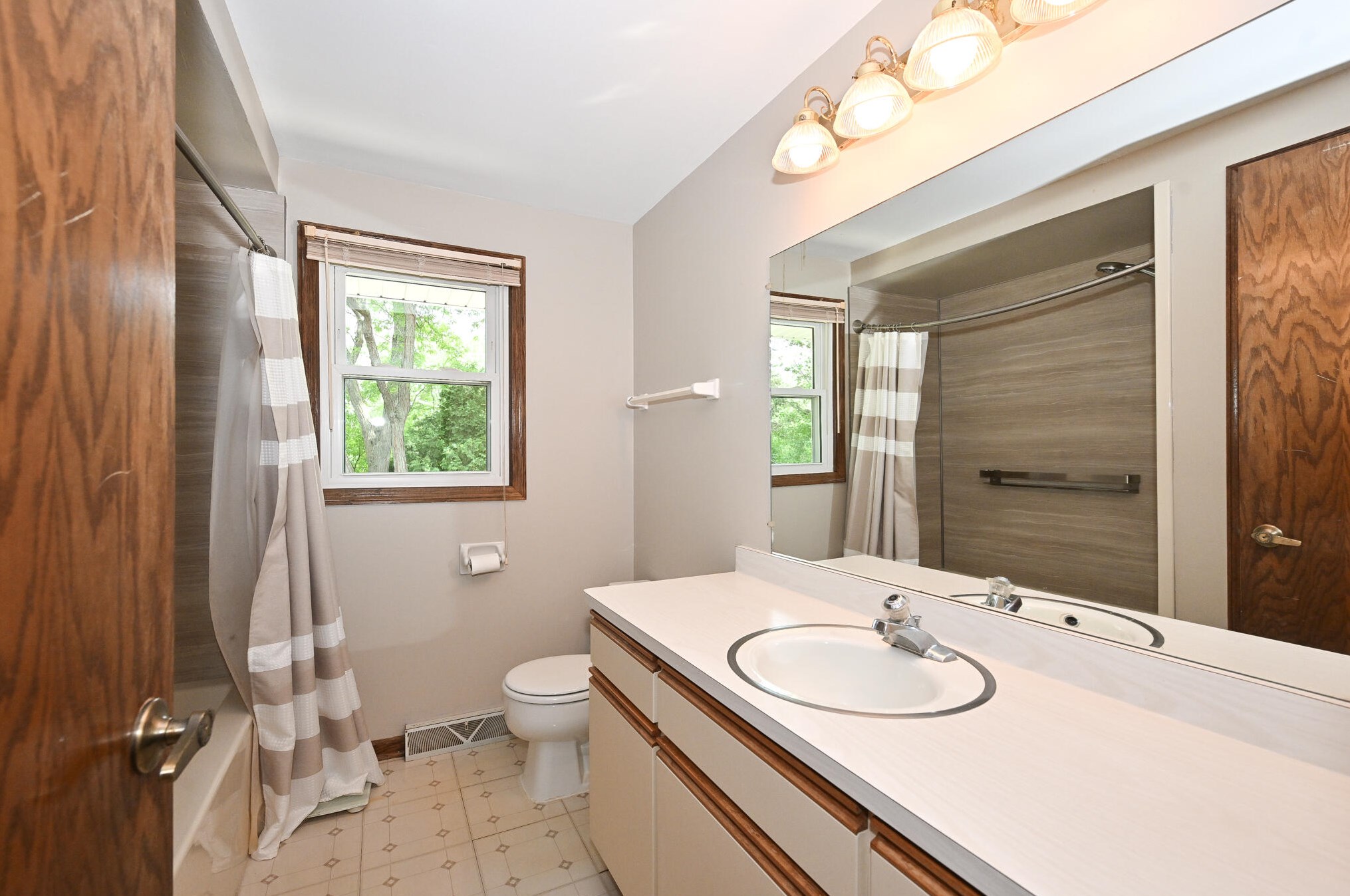 21345 Partridge Ct, Brookfield WI  53045-4746 exterior