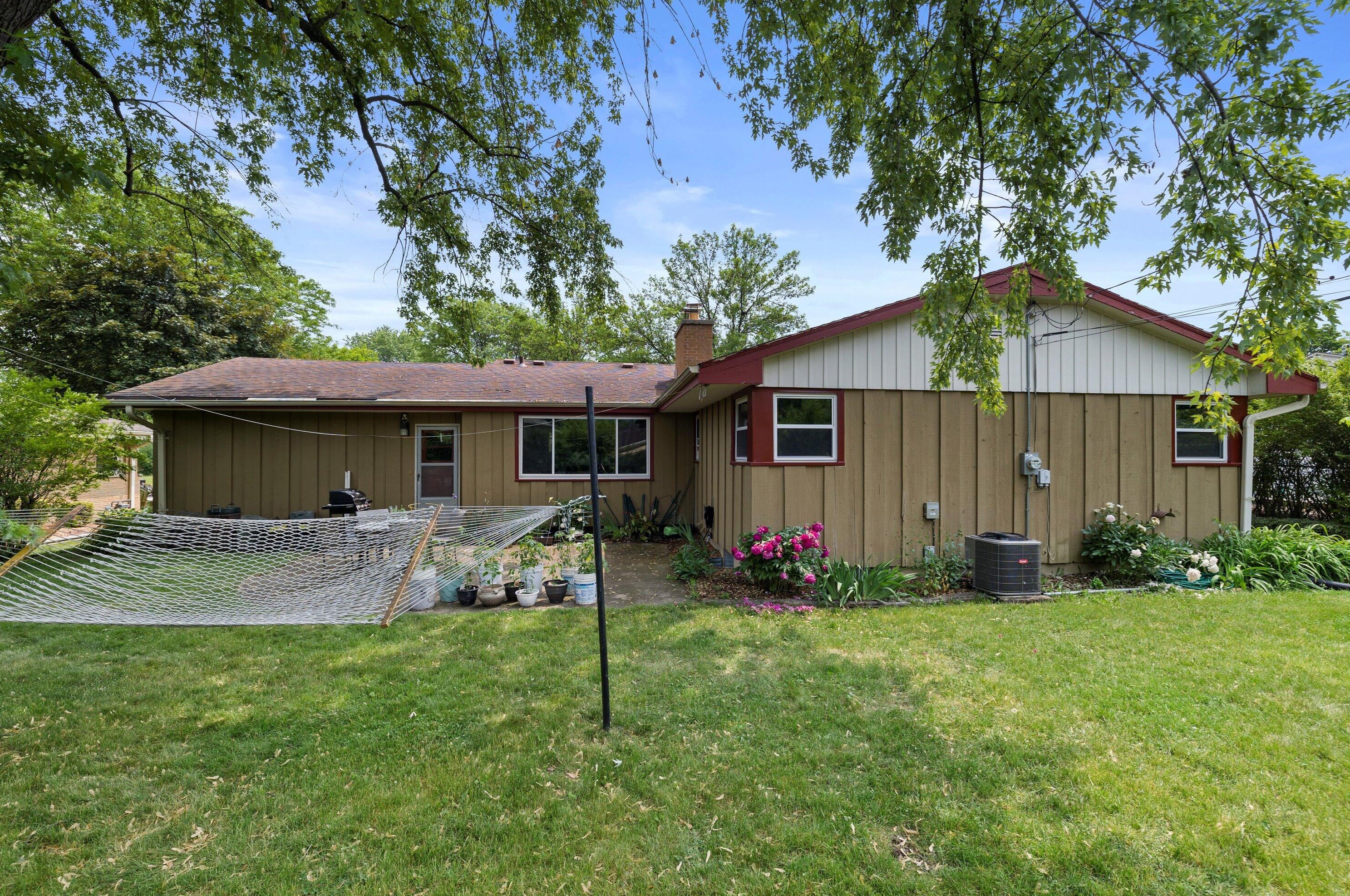 4617 109, Milwaukee WI 53225-4405 exterior