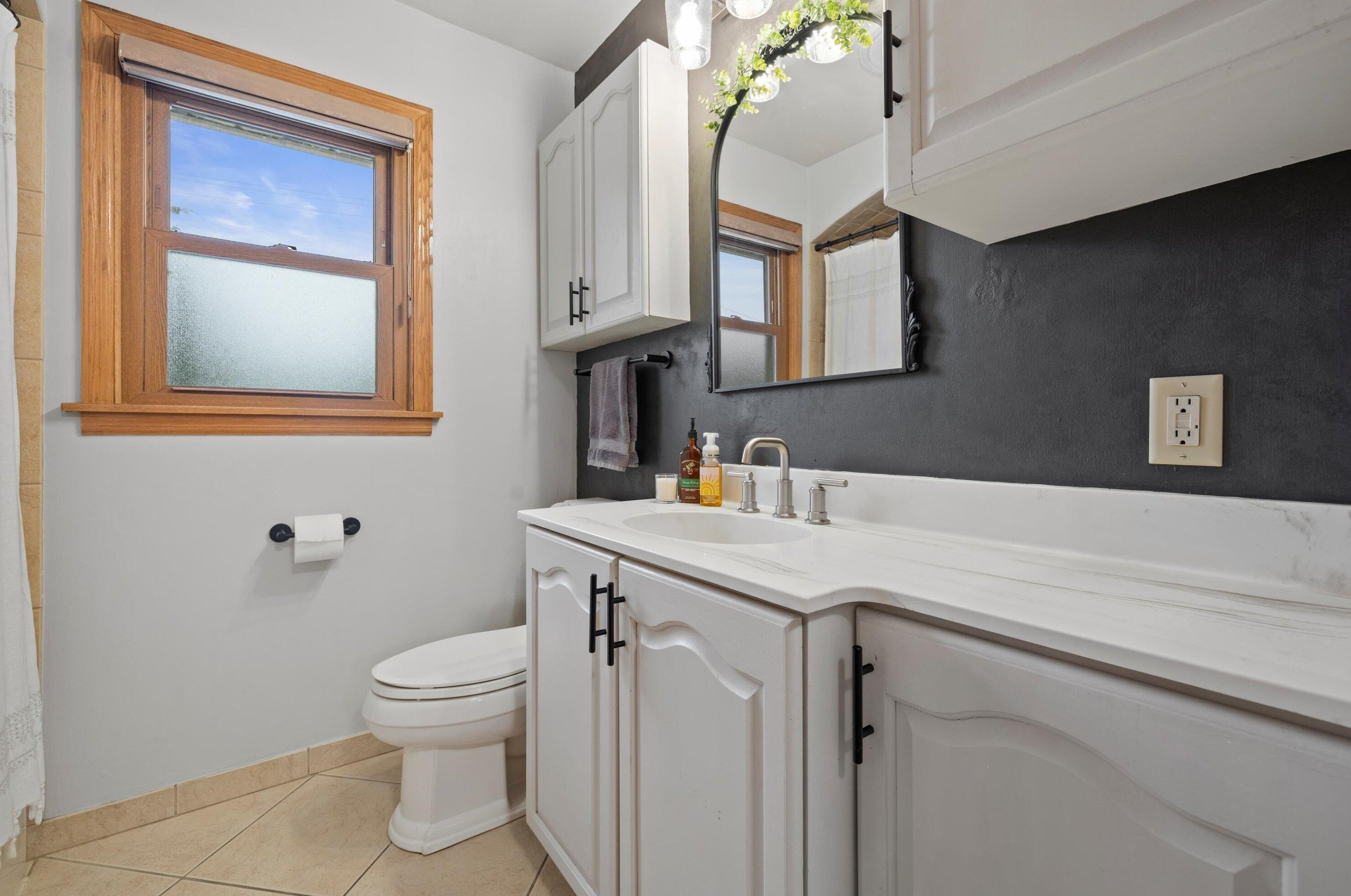 11641 Rawson Ave, Hales Corners WI  53132-1650 exterior