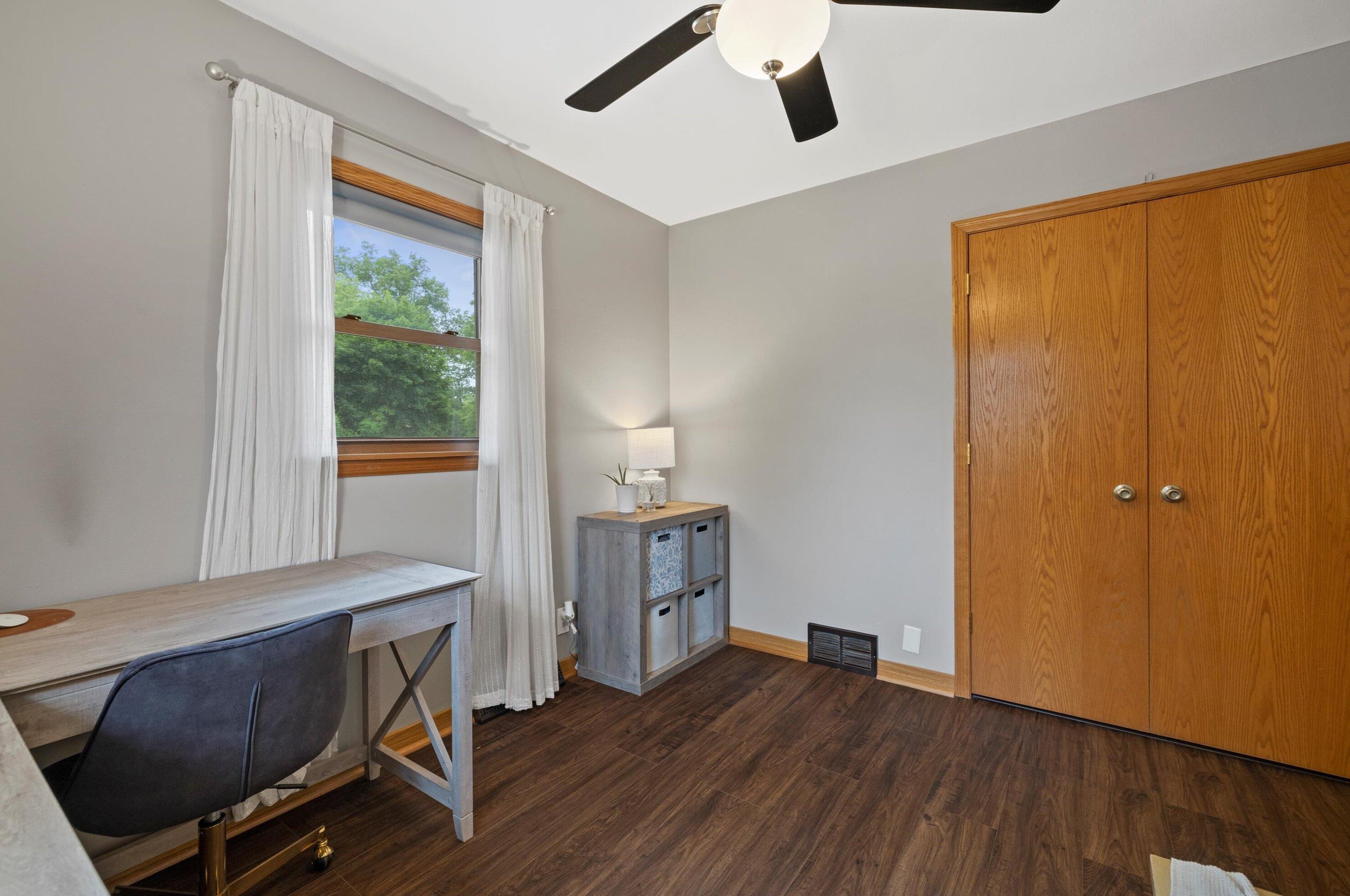 11641 Rawson Ave, Hales Corners WI  53132-1650 exterior