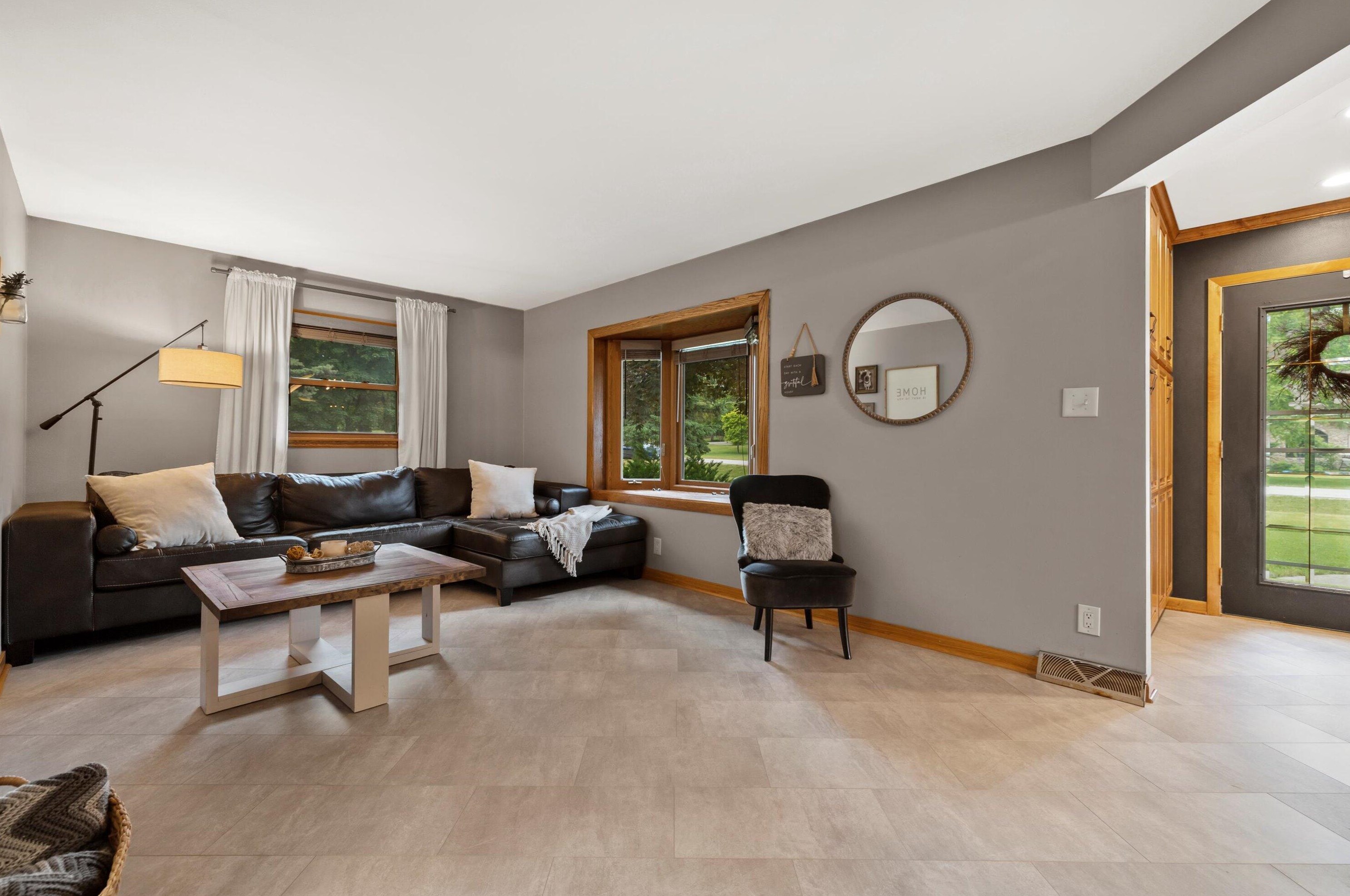 11641 Rawson Ave, Hales Corners WI  53132-1650 exterior