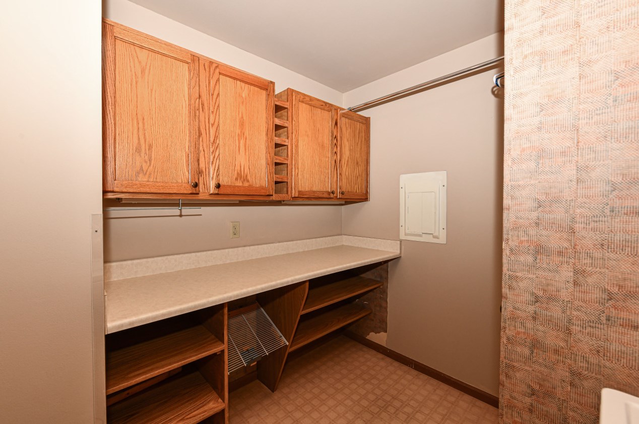 4256 Ridgewood Ln, Milwaukee WI  53221-1094 exterior