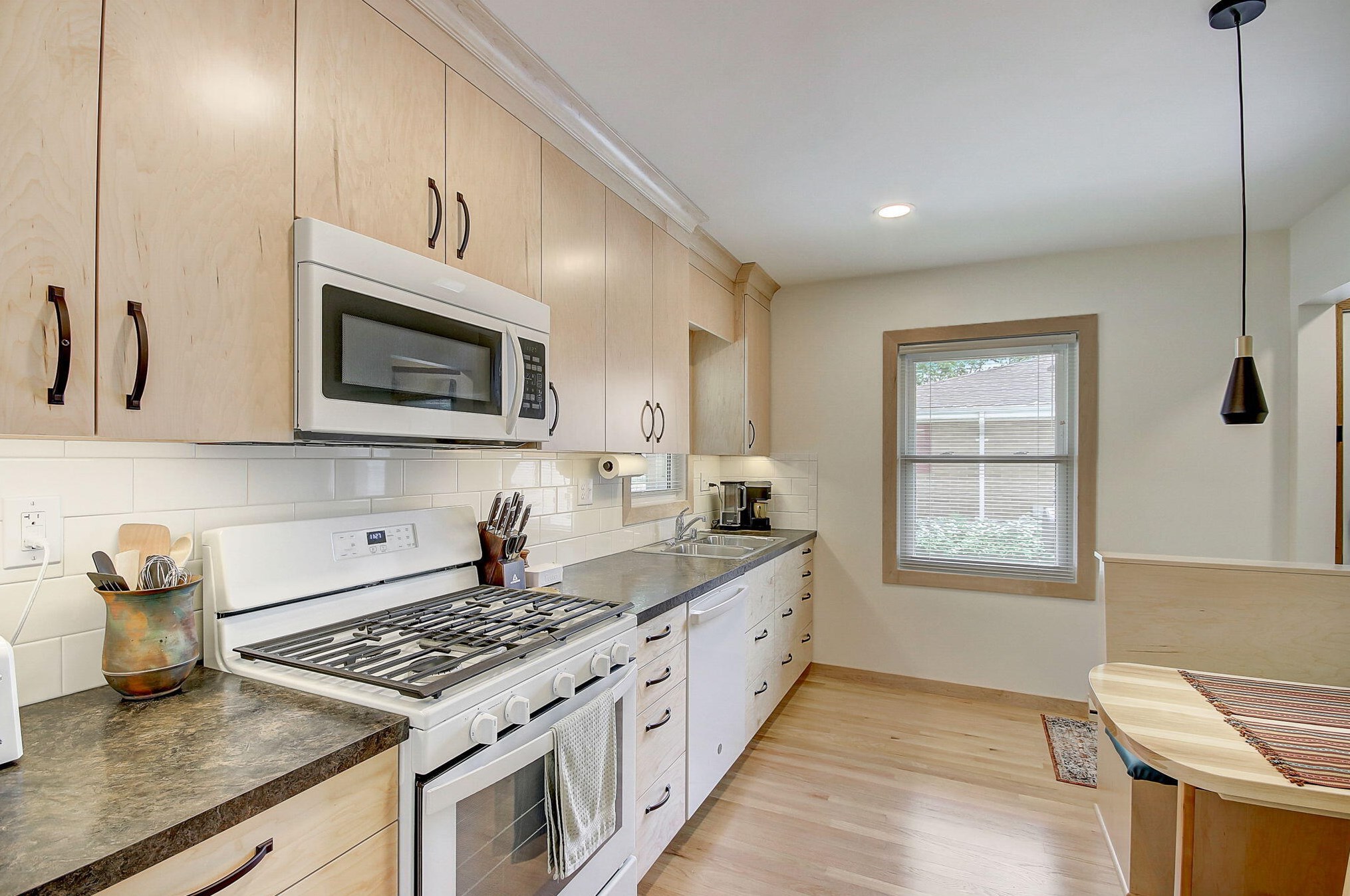 1127 Sheraton Dr, Racine WI  53402-3340 exterior