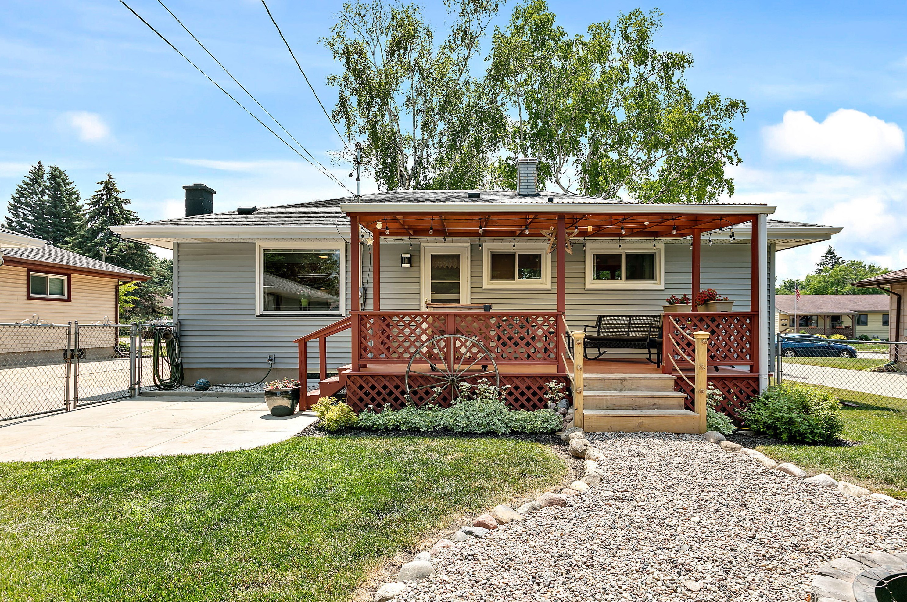 3347 Drexel Ave, Racine WI  53403-3709 exterior