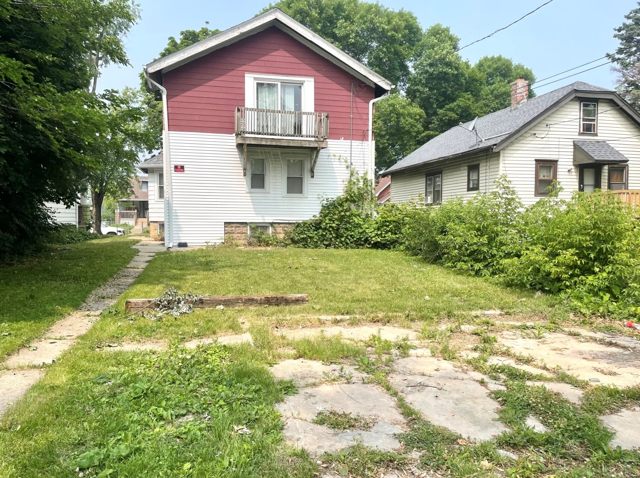 4524 29th St, Milwaukee WI  53209-6006 exterior