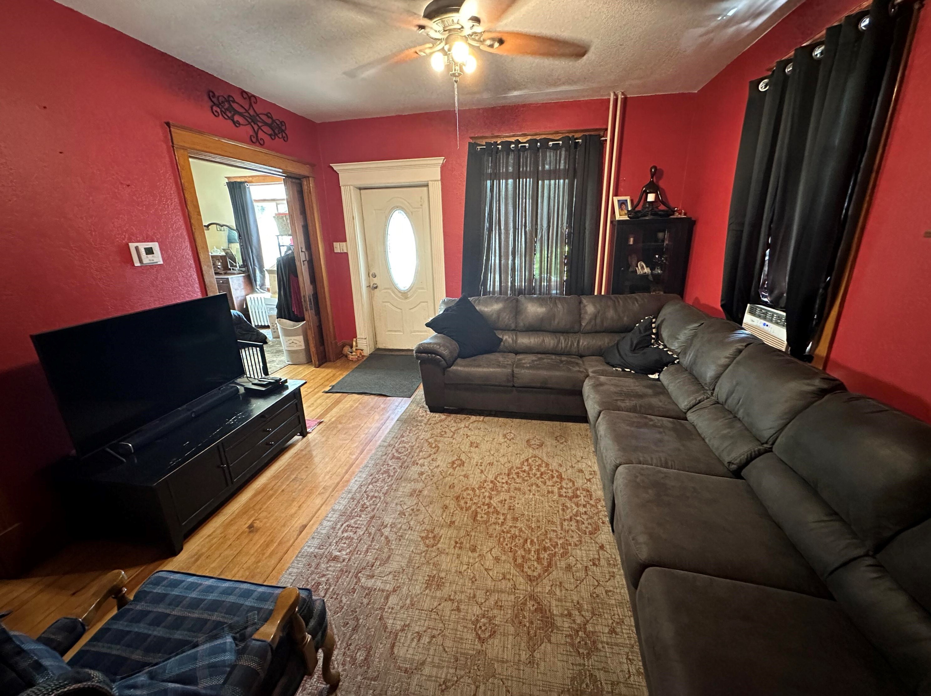 1910 Lasalle St, Racine WI  53402-4632 exterior