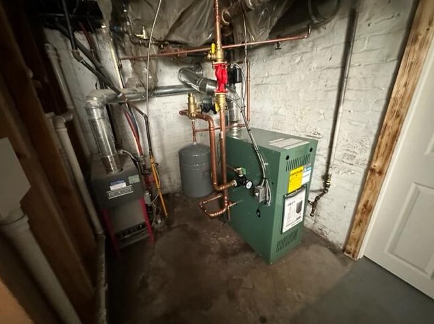 1910 Lasalle St, Racine WI  53402-4632 exterior