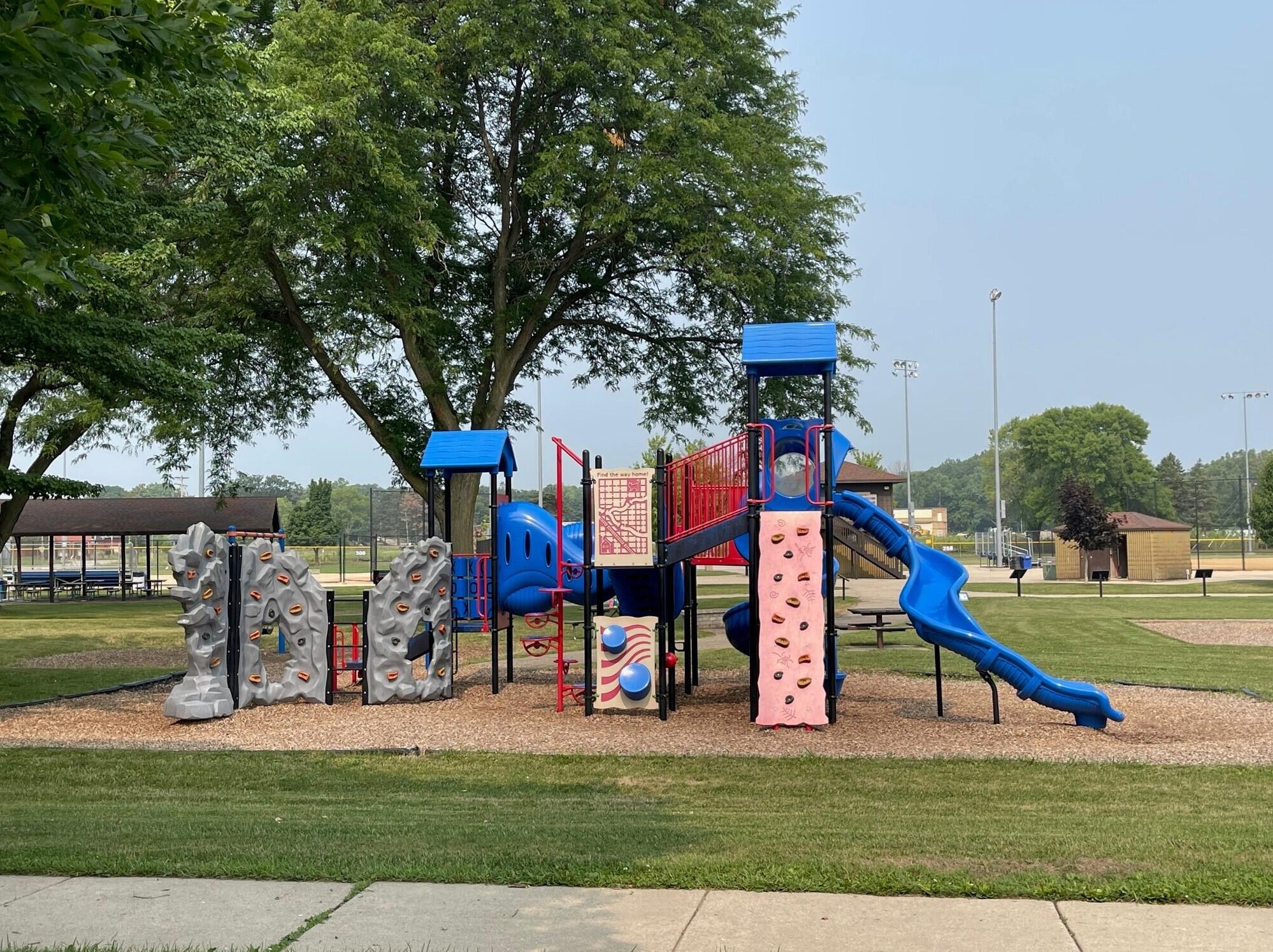 421 Sherman Ave, Fort Atkinson WI 53538-1956 exterior