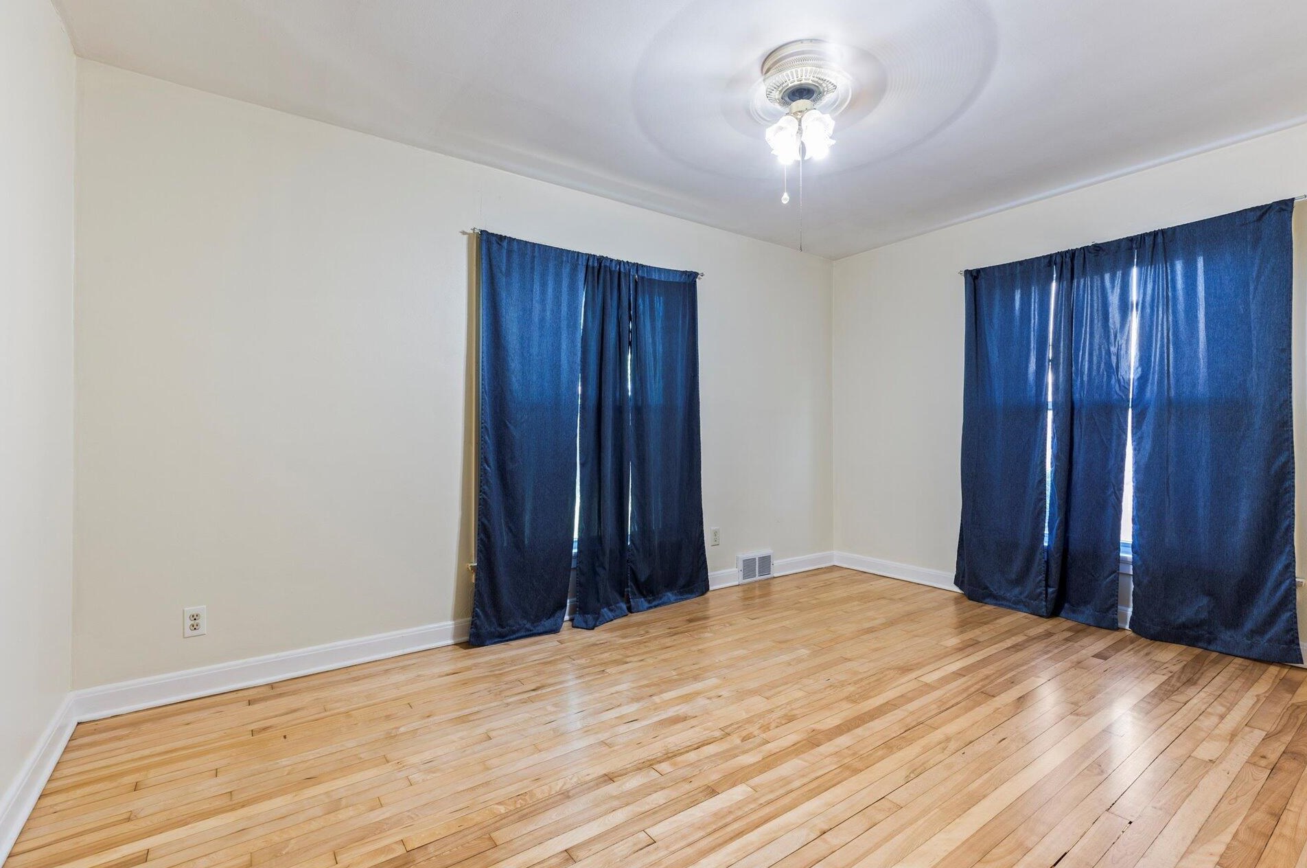 3755 60, Milwaukee WI 53218-2426 exterior