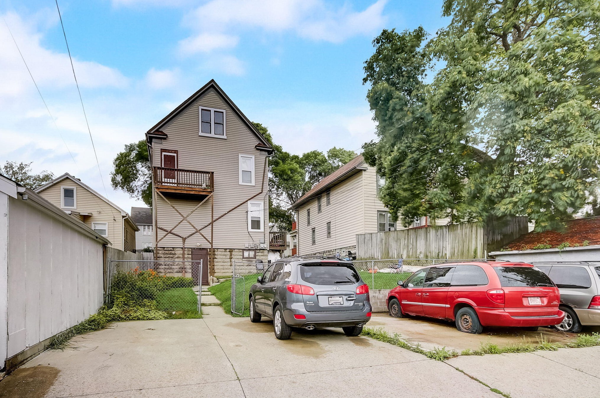 1243 33rd St, Milwaukee WI  53208-2947 exterior