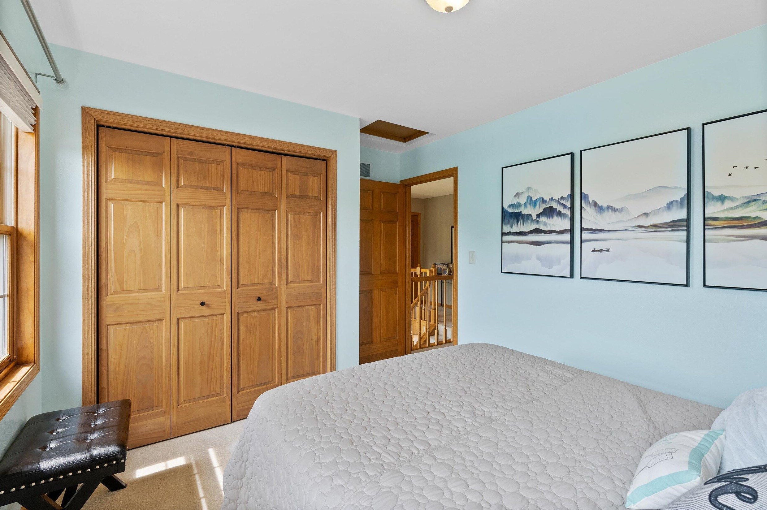 108 Long Mdw Dr, Chenequa WI 53029-2904 exterior