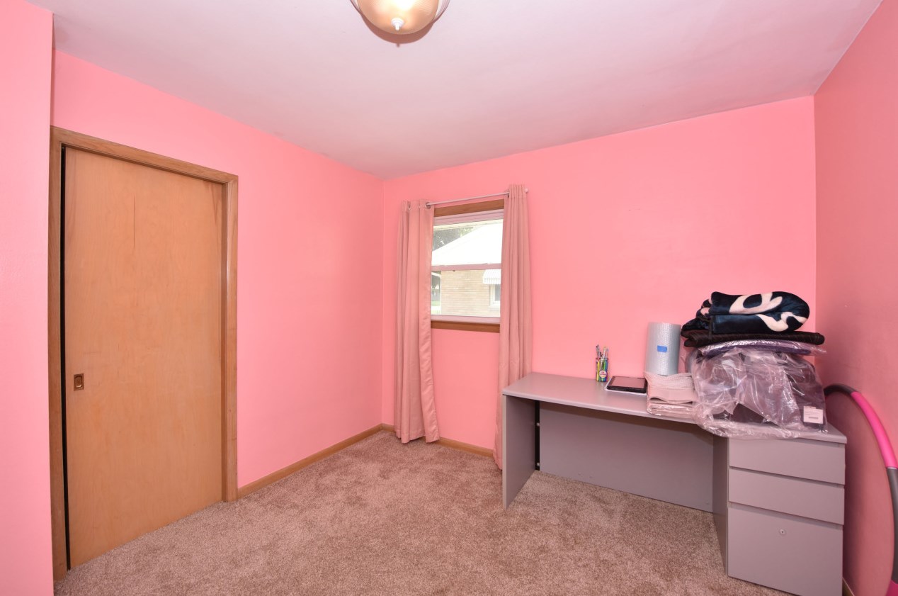 6520 Bottsford Ave, Milwaukee WI 53220-3446 exterior