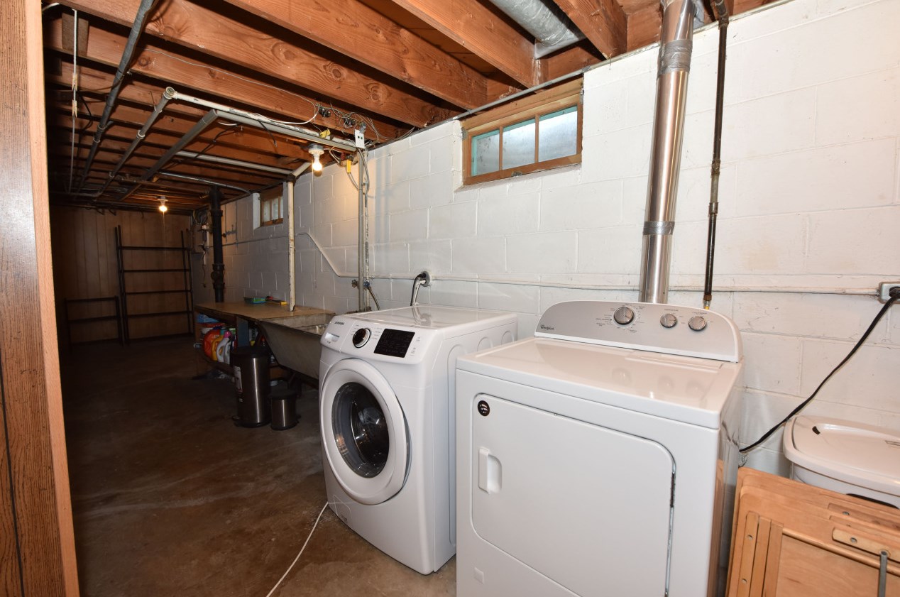 6520 Bottsford Ave, Milwaukee WI 53220-3446 exterior