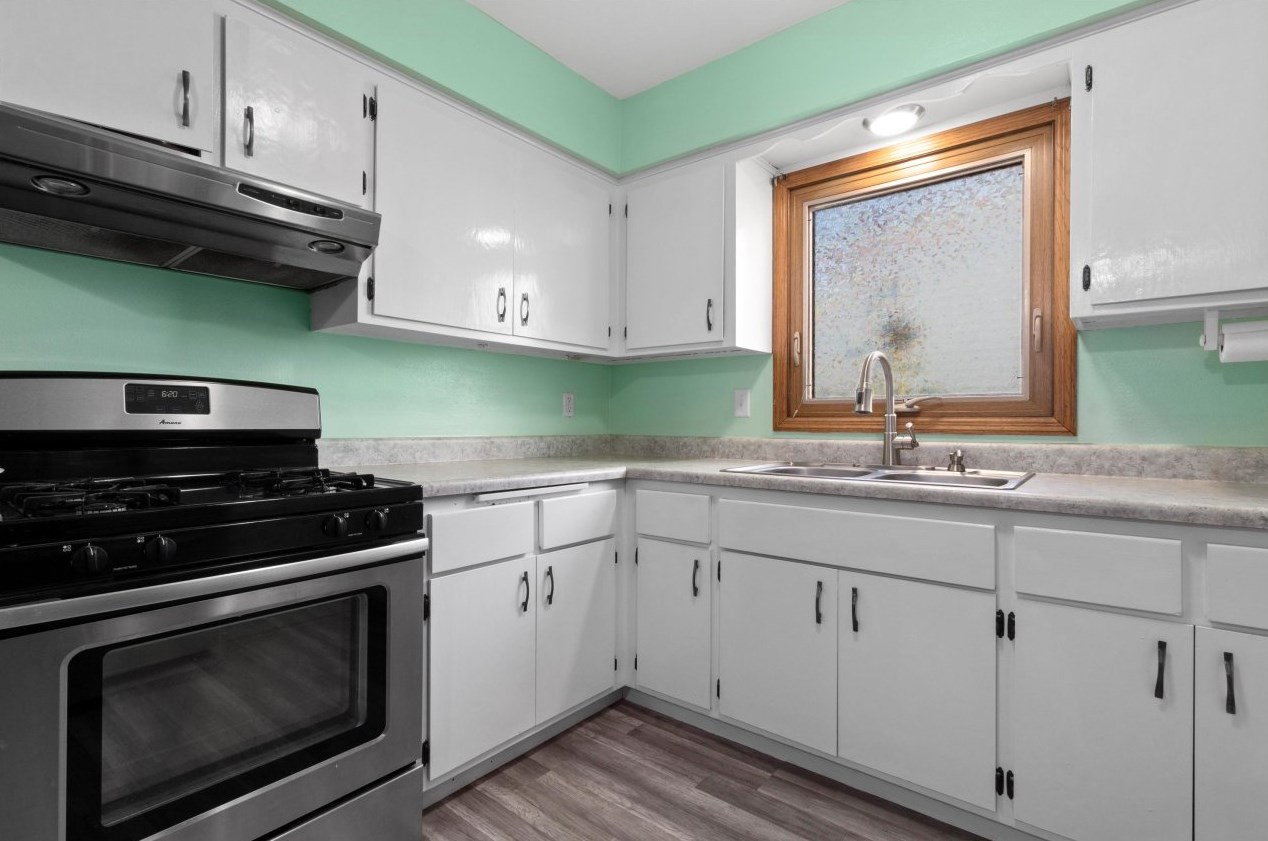 6161 Delaware Ave, Cudahy WI 53110-2867 exterior