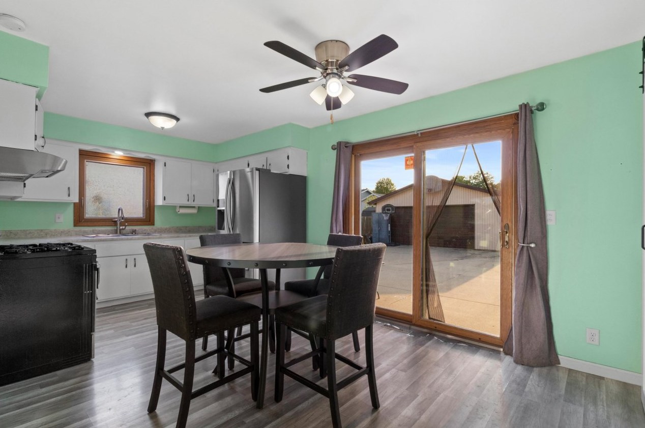 6161 Delaware Ave, Cudahy WI 53110-2867 exterior